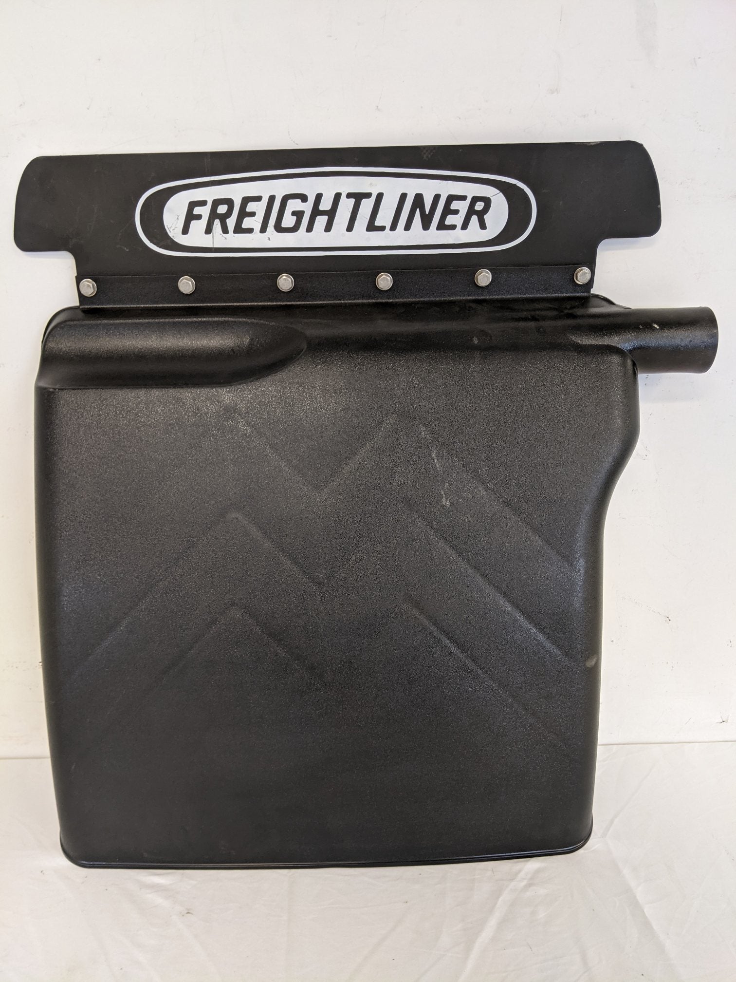 Freightliner Cascadia P3 RH Rear Quarter Fender with Logo - P/N A22-58858-003 (10129294852412)