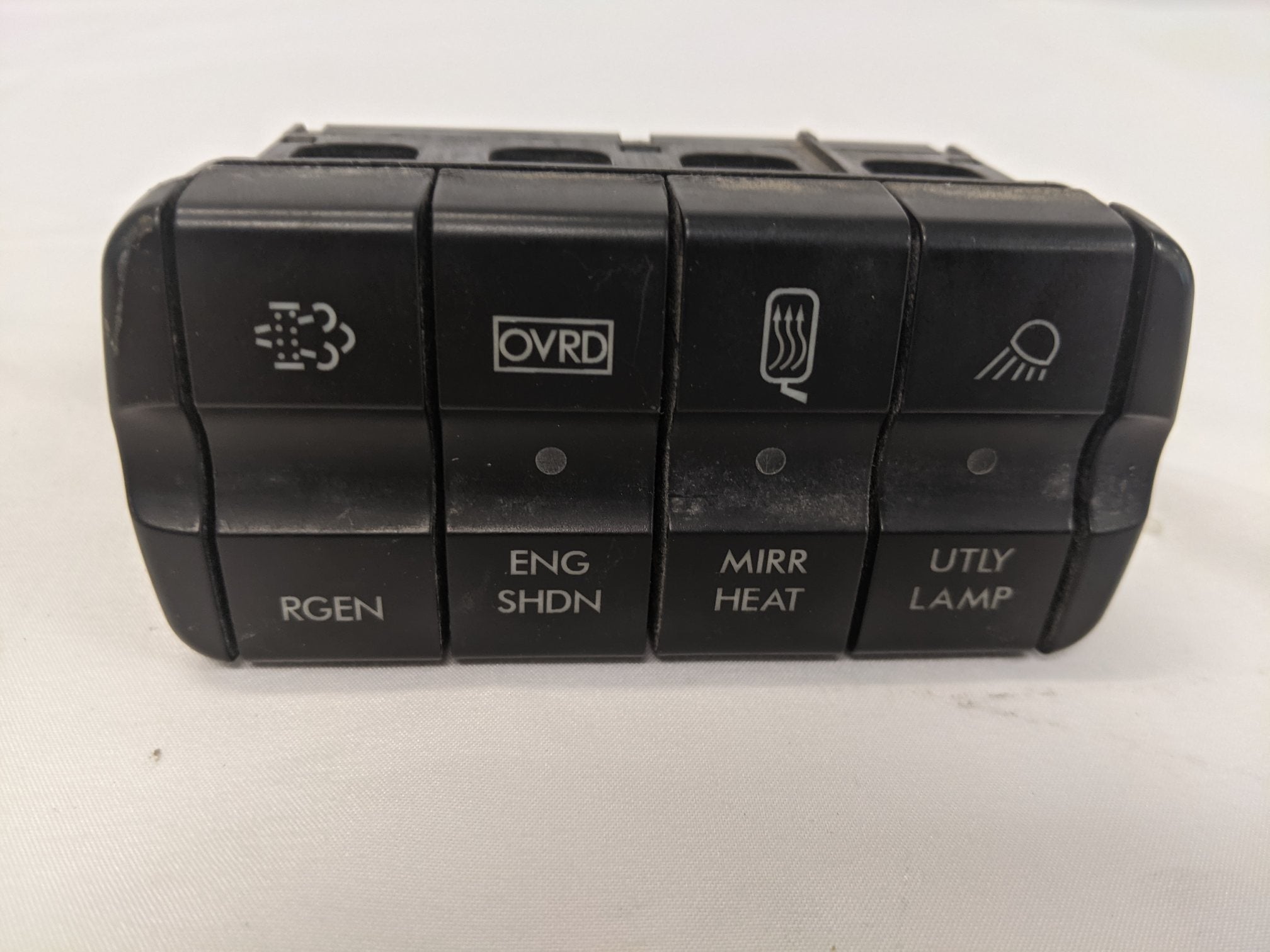 Used Freightliner Cascadia P3 Secondary Rocker Switch Panel -P/N A06-60973-000