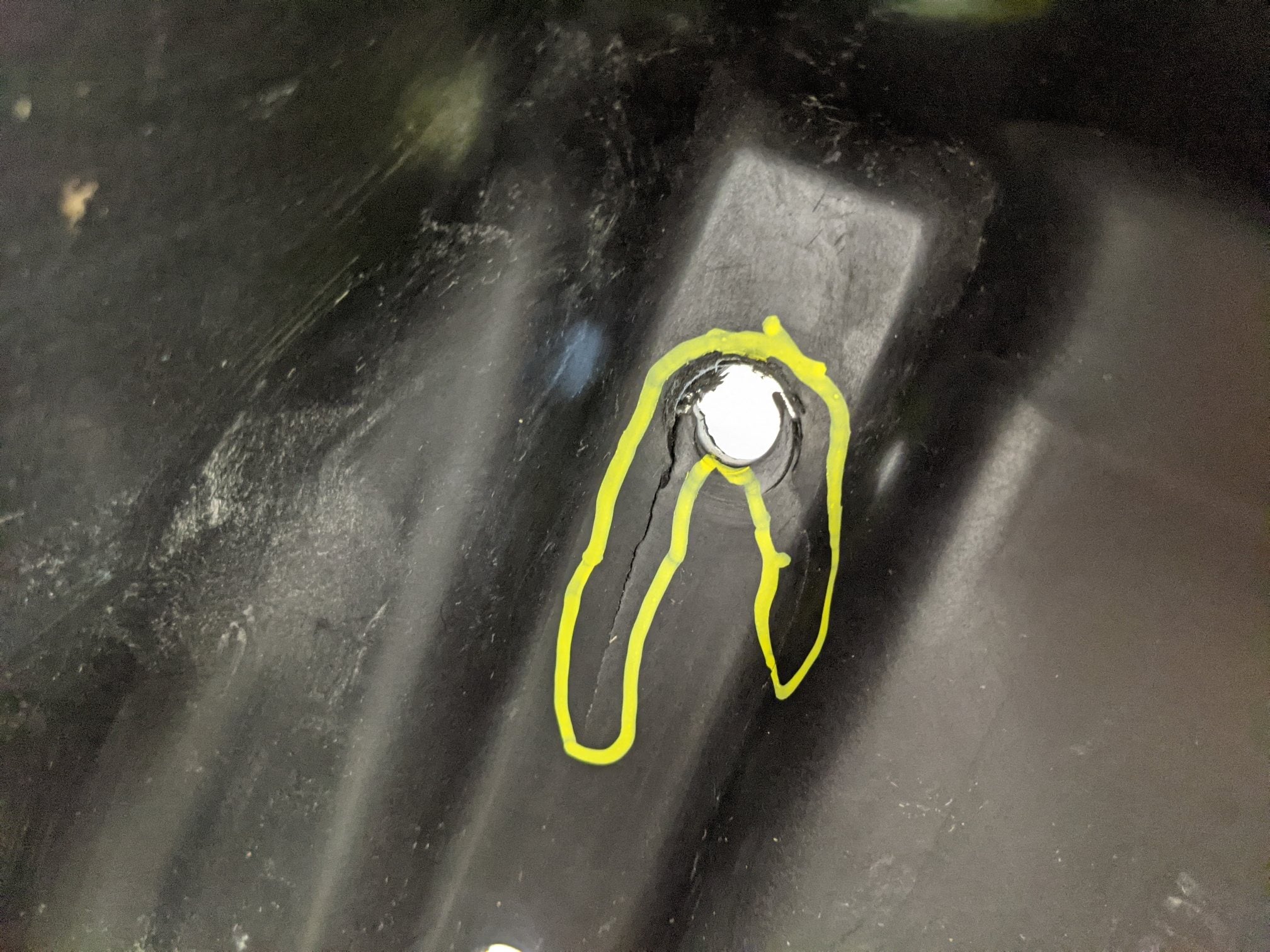 Damaged Western Star LH Forward Axle (SFA) 1/4 Quarter Fender - P/N 17-18916-002 (3939517399126)