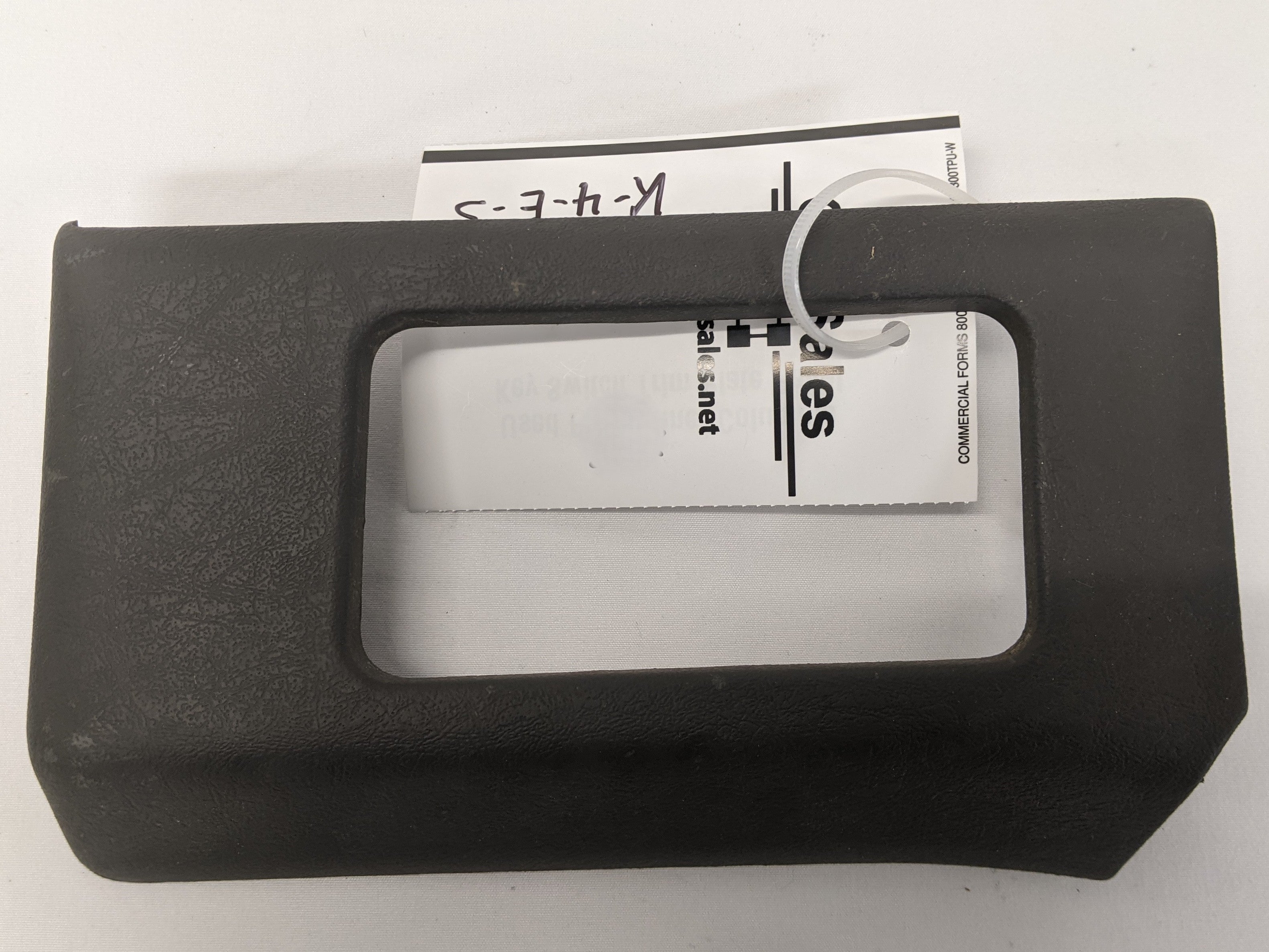 Used Freightliner Columbia Key Switch Trim Plate Panel - P/N A18-32003-000 (10042156319036)