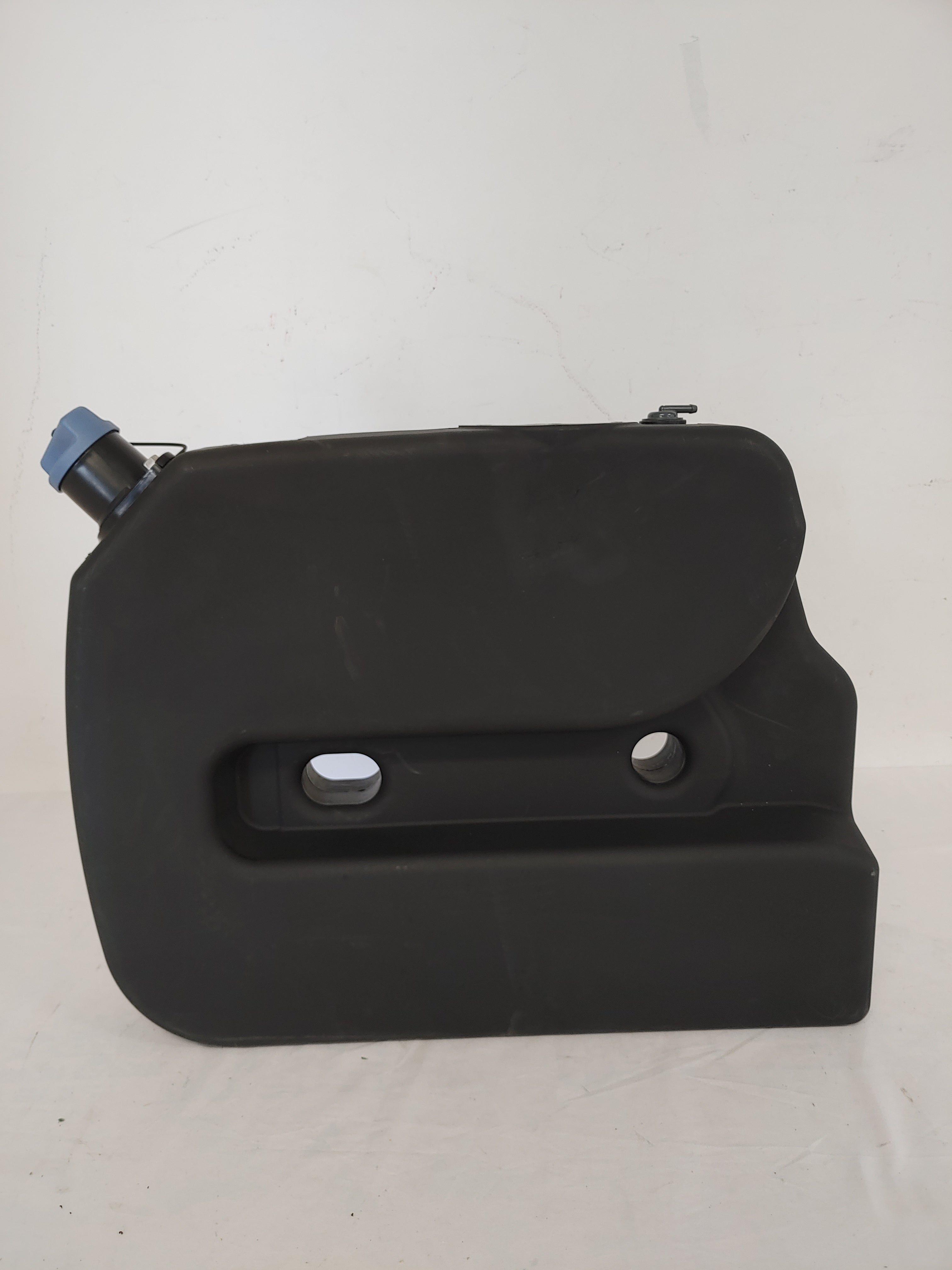 Freightliner Cummins EPA17 6 Gal DEF Tank - P/N 04-31372-002 (10169481003324)