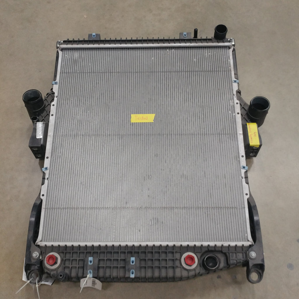 Freightliner M2 Radiator - TXE 1004048 & CAC - TXE 1030483