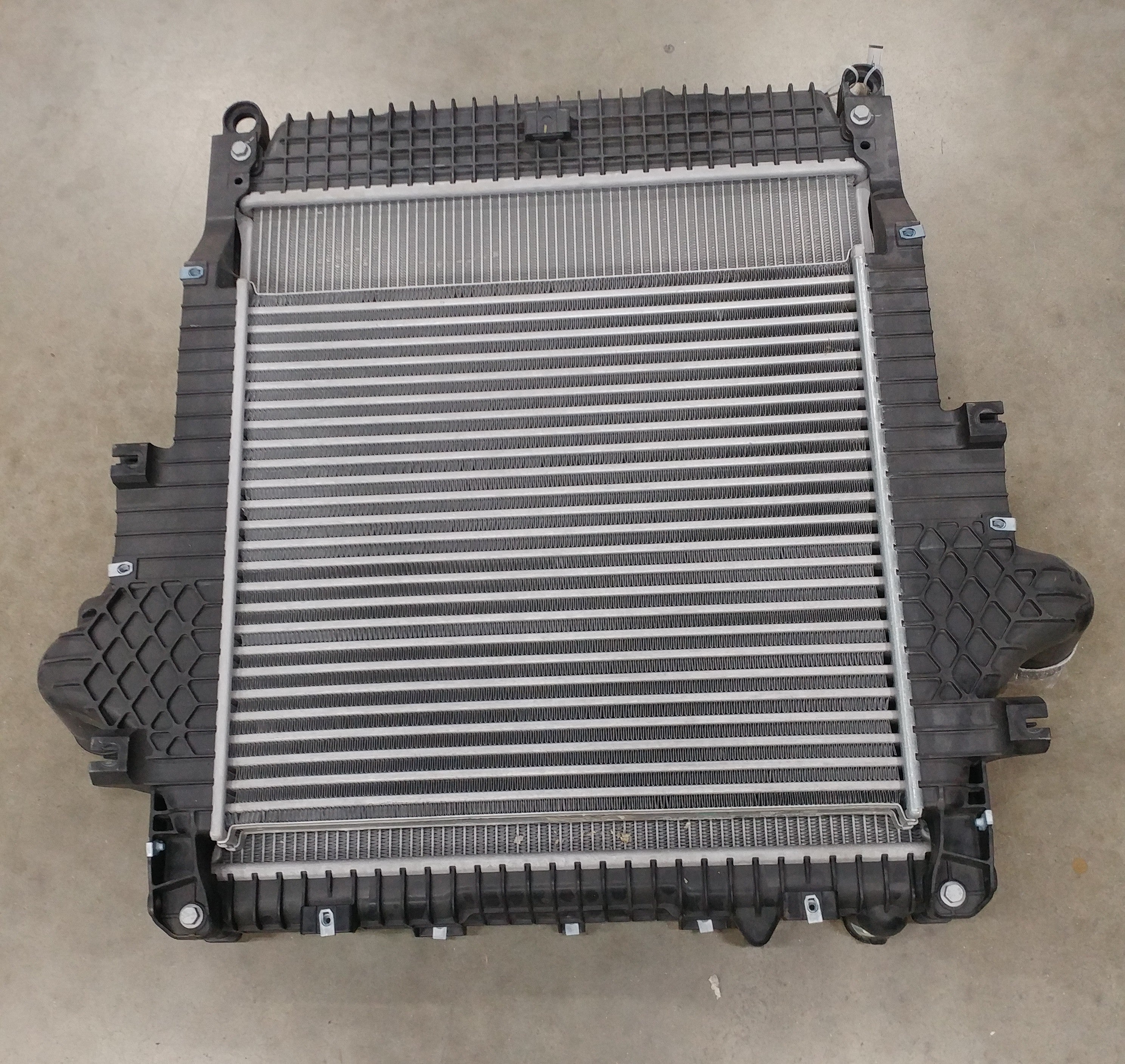 Freightliner M2 Radiator - TXE1004015 & CAC - TXE 1030482 - P/N 05-34530-005 (8753846550844)
