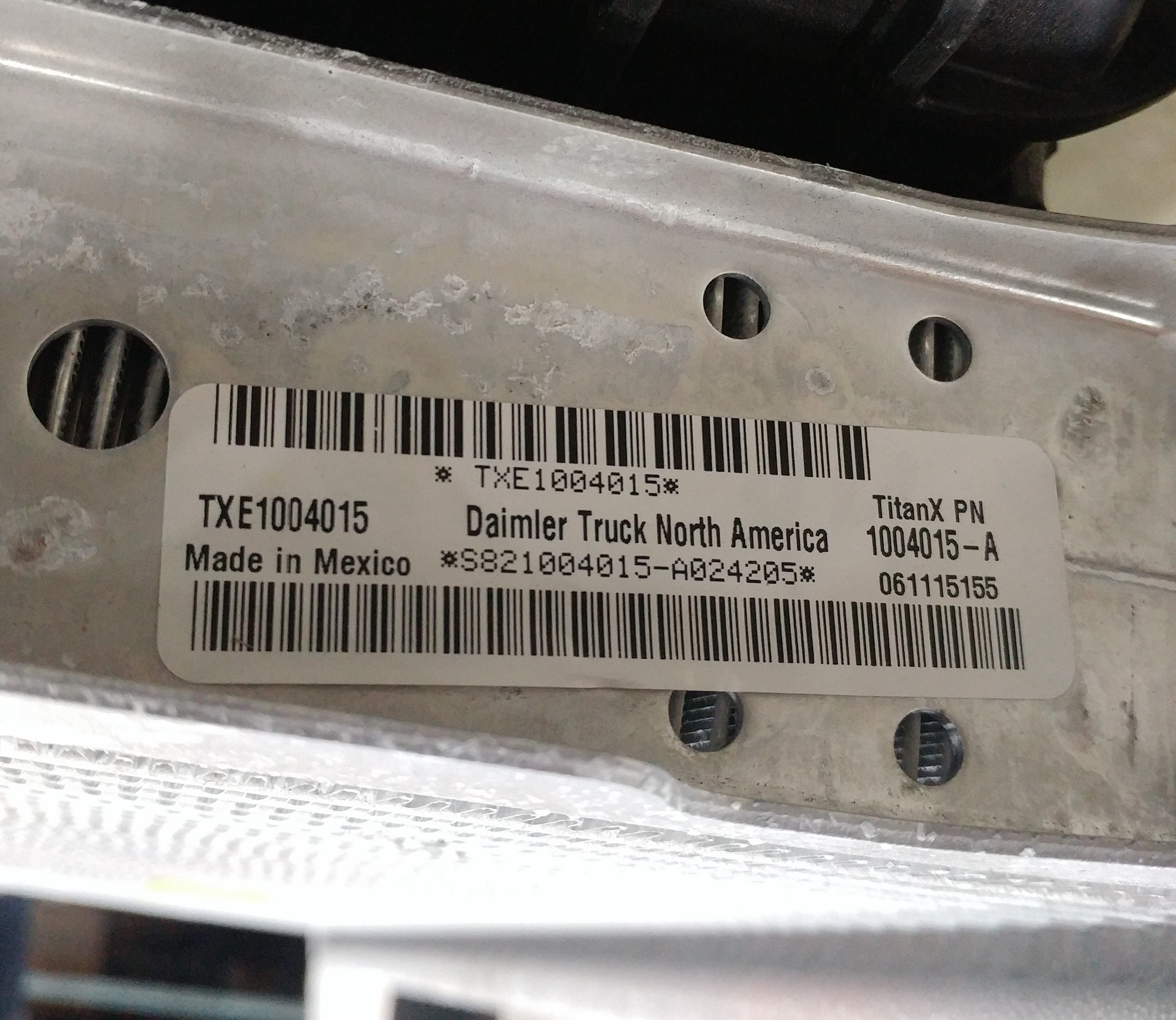 Damaged FL M2 Radiator - TXE1004015 & CAC - TXE1030482 Assy - P/N 05-34530-005 (8679003160892)