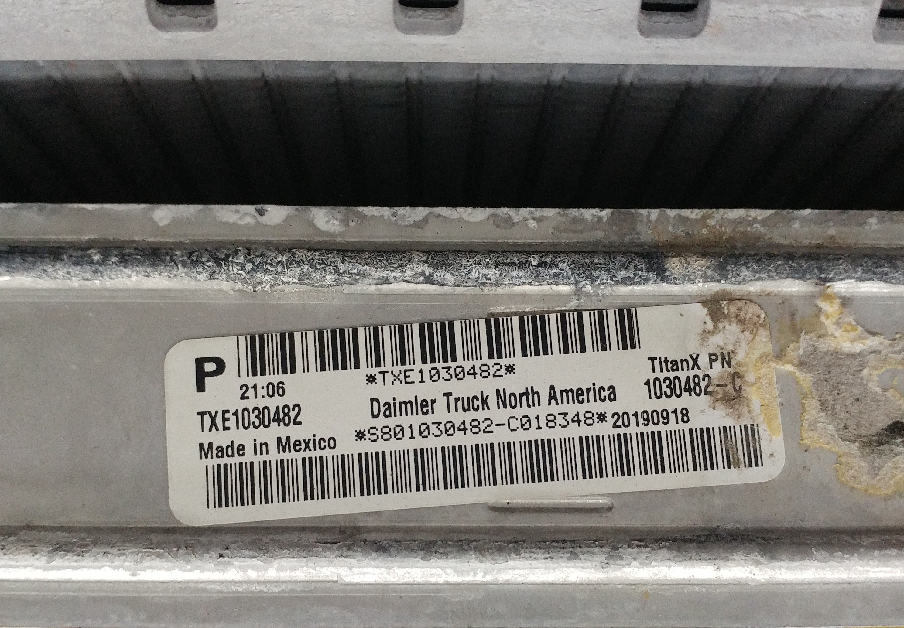 Damaged FL M2 Radiator - TXE1004015 & CAC - TXE1030482 Assy - P/N 05-34530-005 (8679003160892)