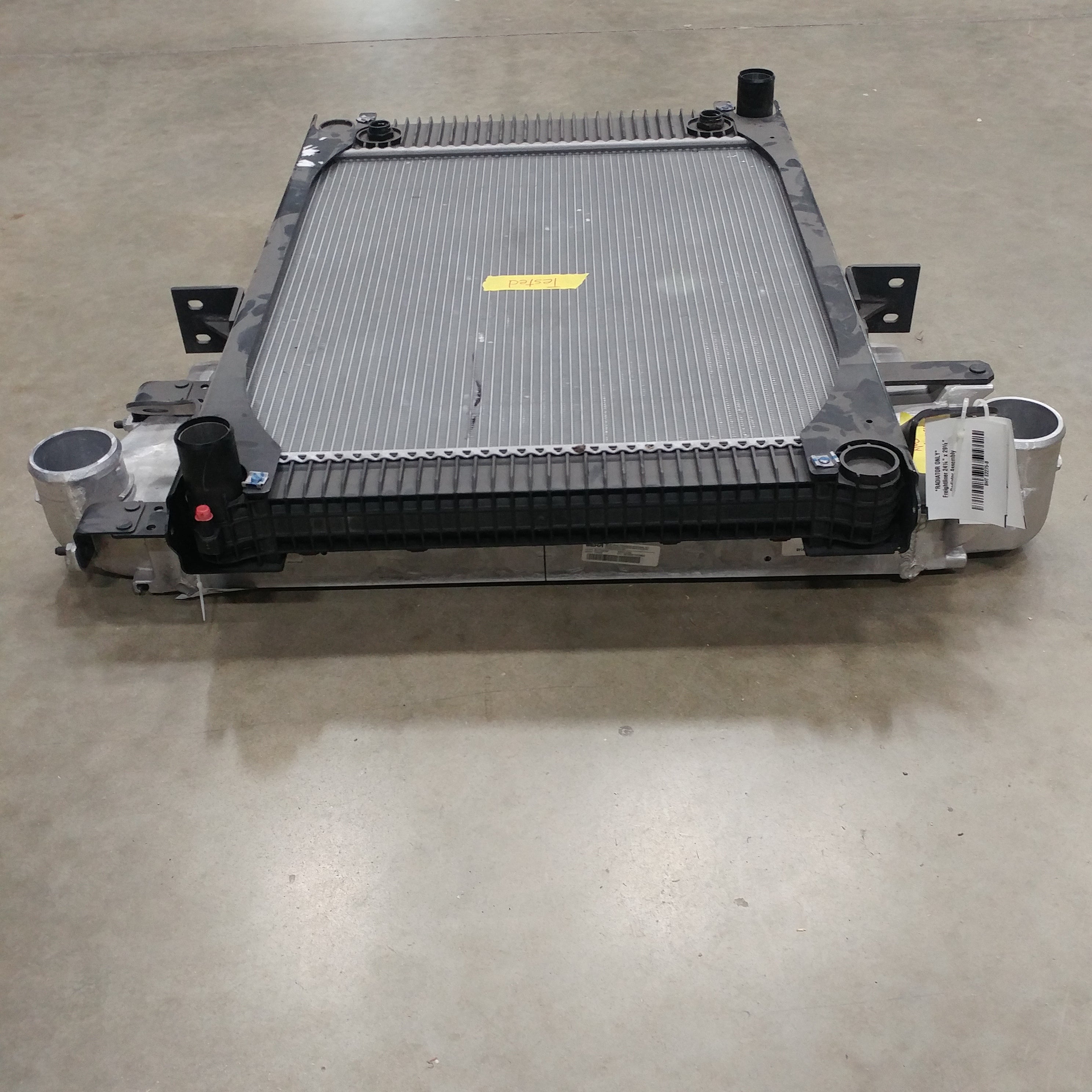 Freightliner Radiator & CAC - BHT D3032 Assembly - P/N BHT E2275 (8756277051708)