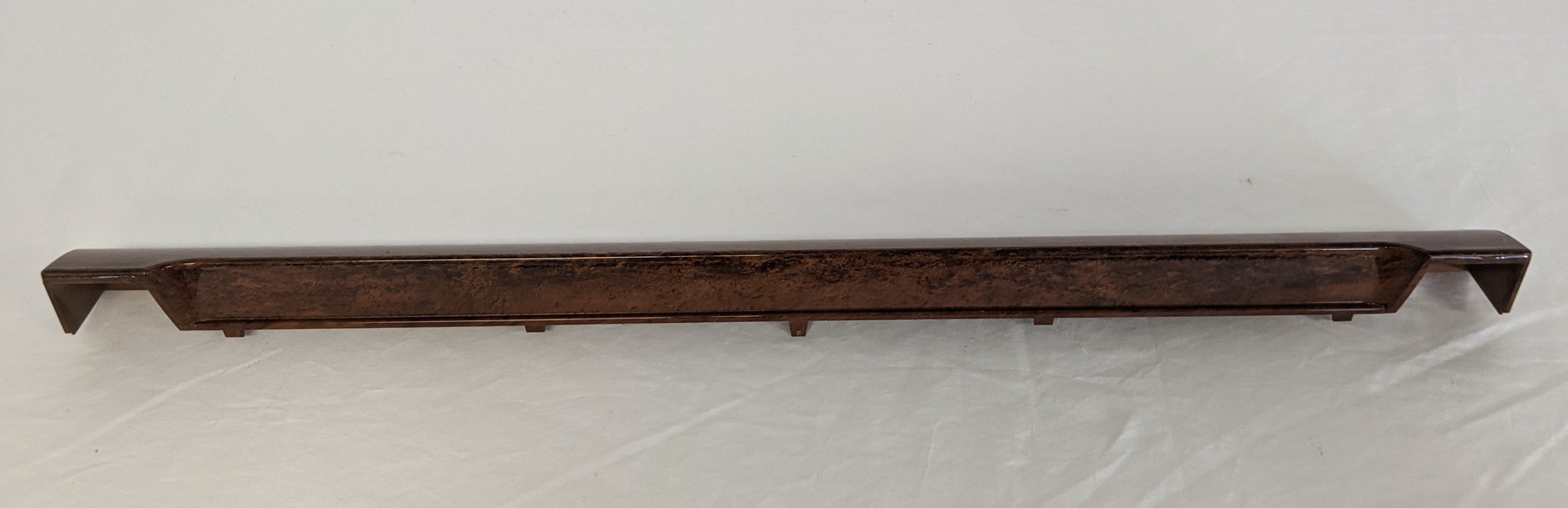 Used Freightliner CAS P3 RH Woodgrain Storage Cabinet Trim - P/N 18-62505-001 (9957327208764)