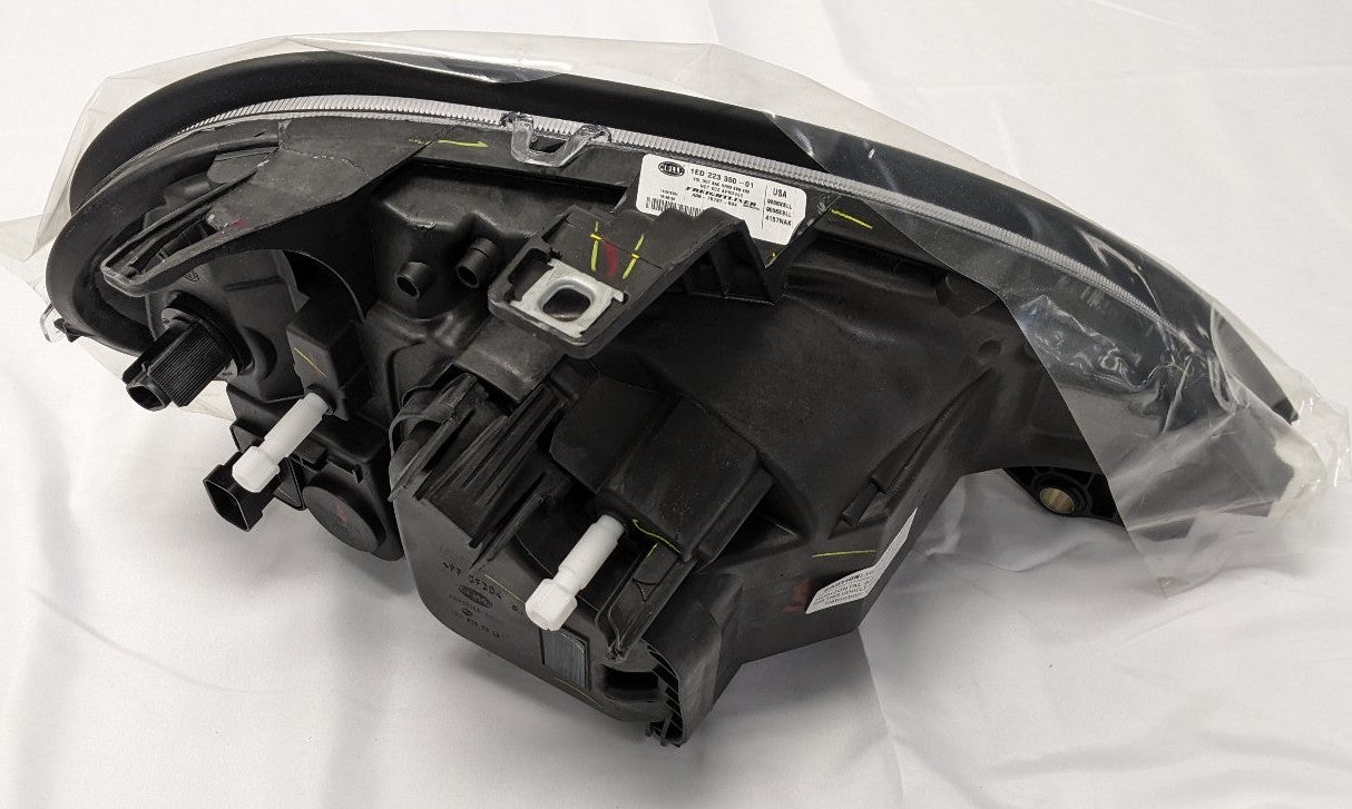 Freightliner Columbia LH Headlight Hella A06-75737-004