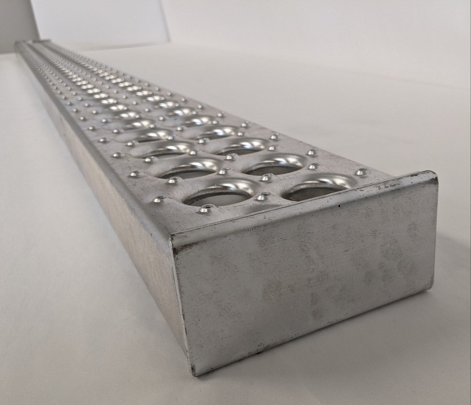 Freightliner 5" x 79" Polished Fuel Tank Strap Step - P/N A22-77215-200 (9948277735740)