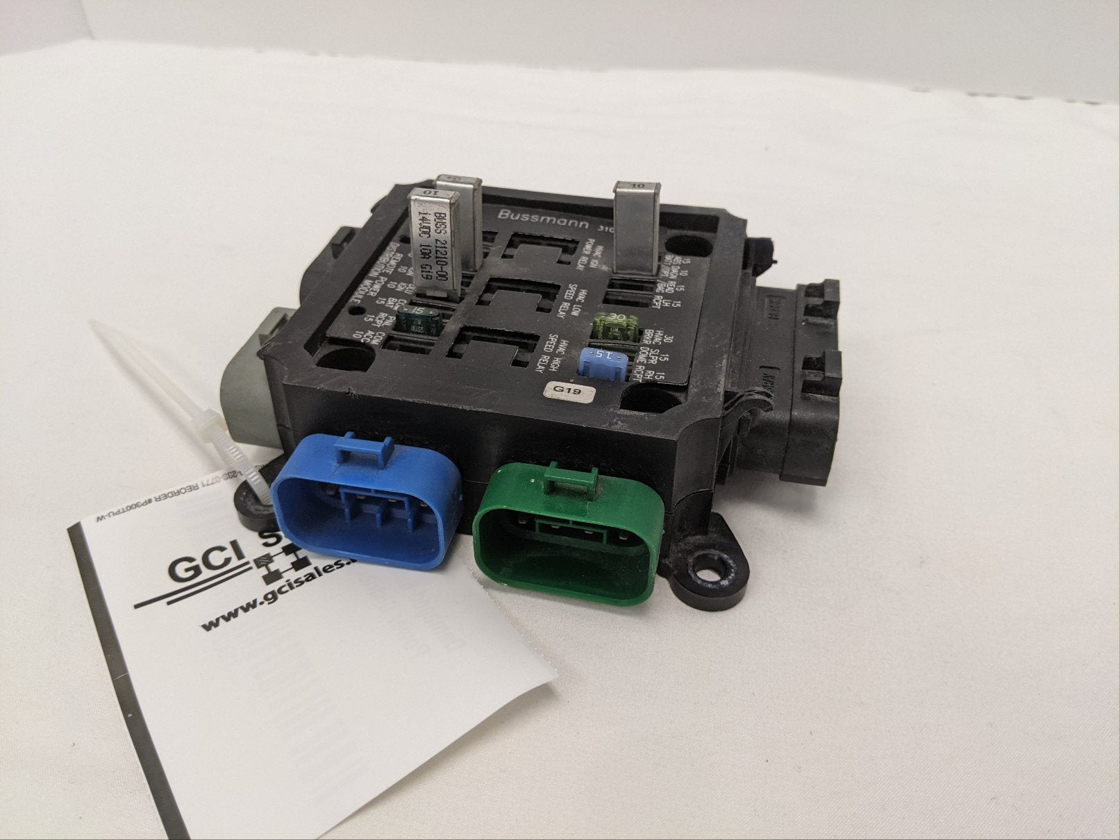 Damaged Bussmann Remote Power Distribution Module - P/N 31002-7 (10063989276988)