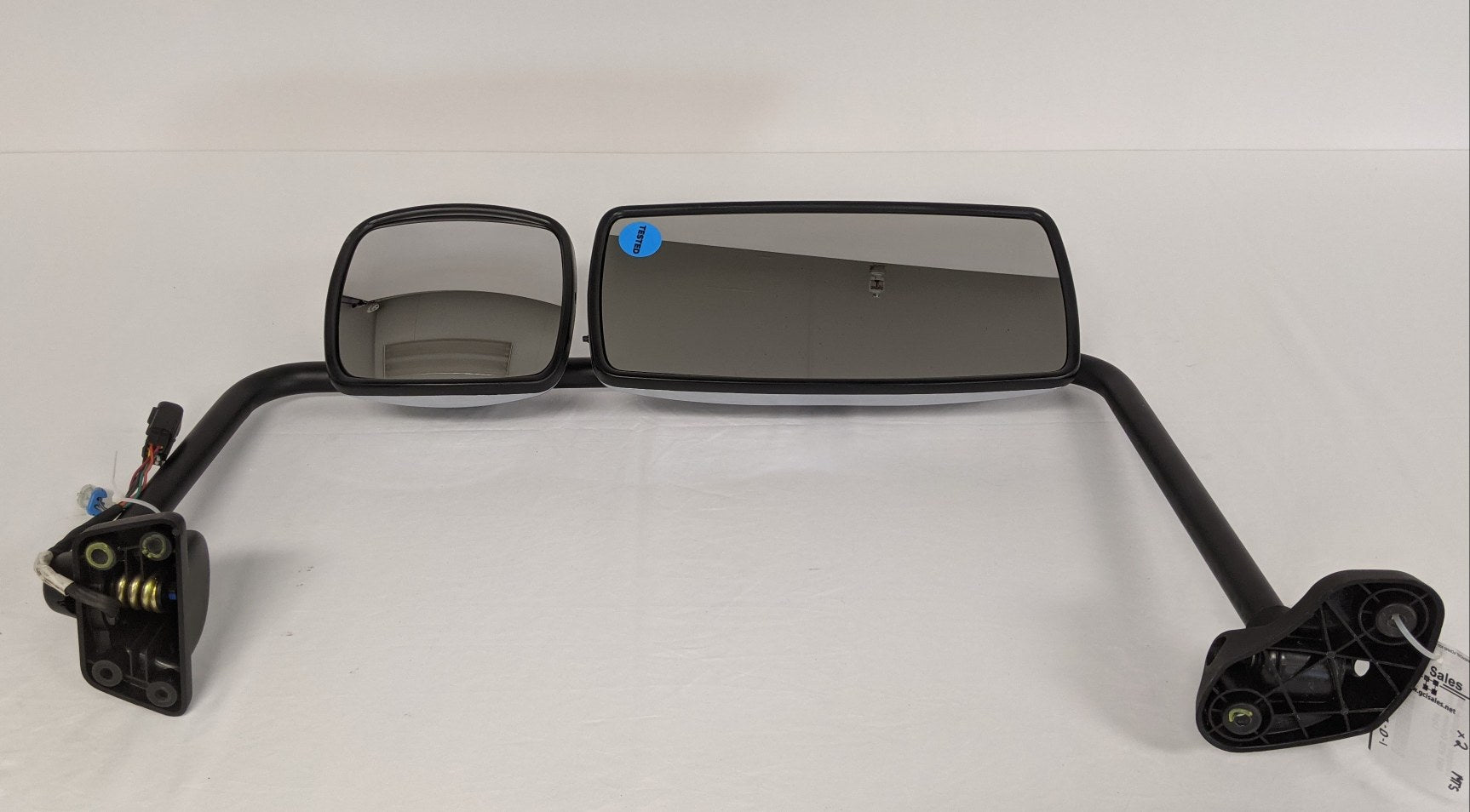 Damaged Freightliner M2 LH RMT HTD Chrome Mirror w/ Light - P/N A22-74243-037 (9937309991228)