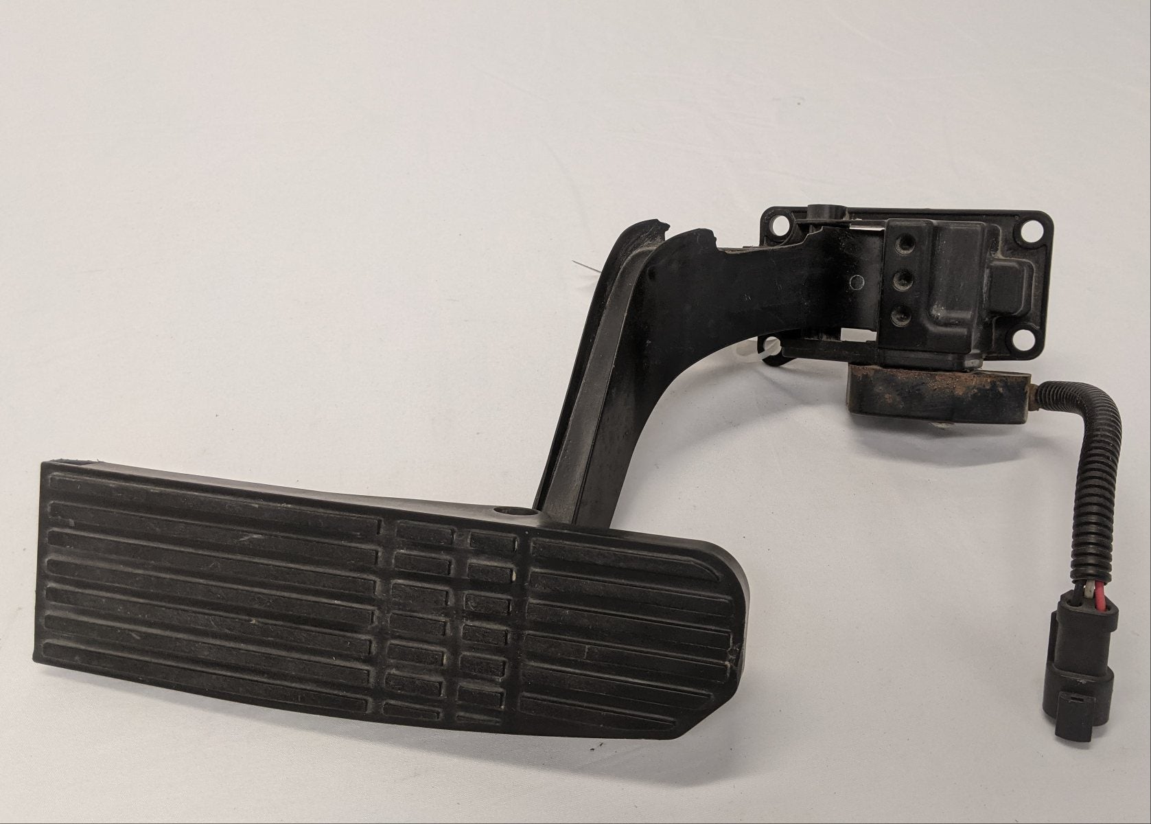 Damaged Freightliner CAT Sensor & Plastic Accelerator Pedal