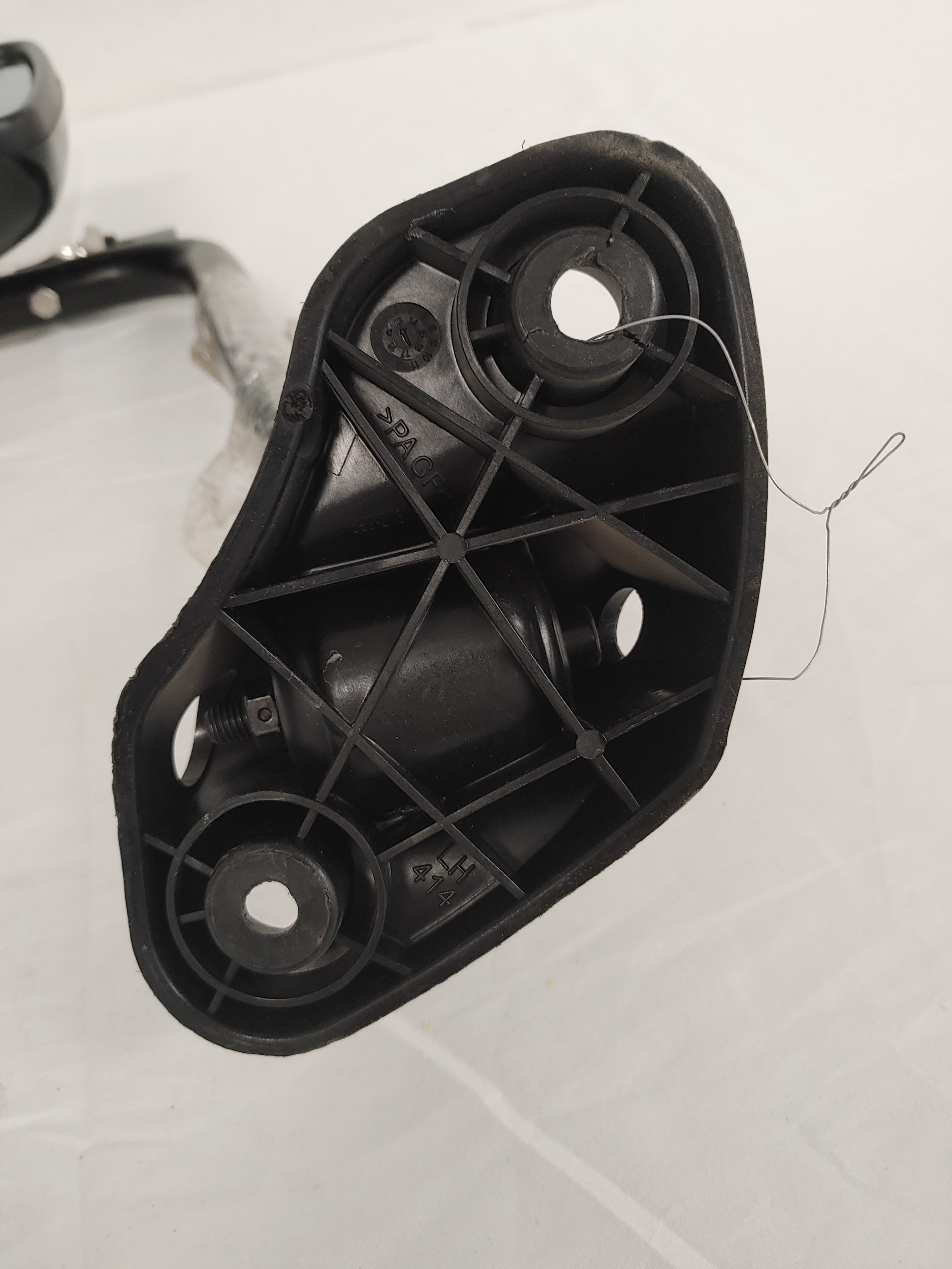 Damaged Freightliner M2 106 LH Manual Black Mirror - P/N  A22-74243-016 (10027311694140)