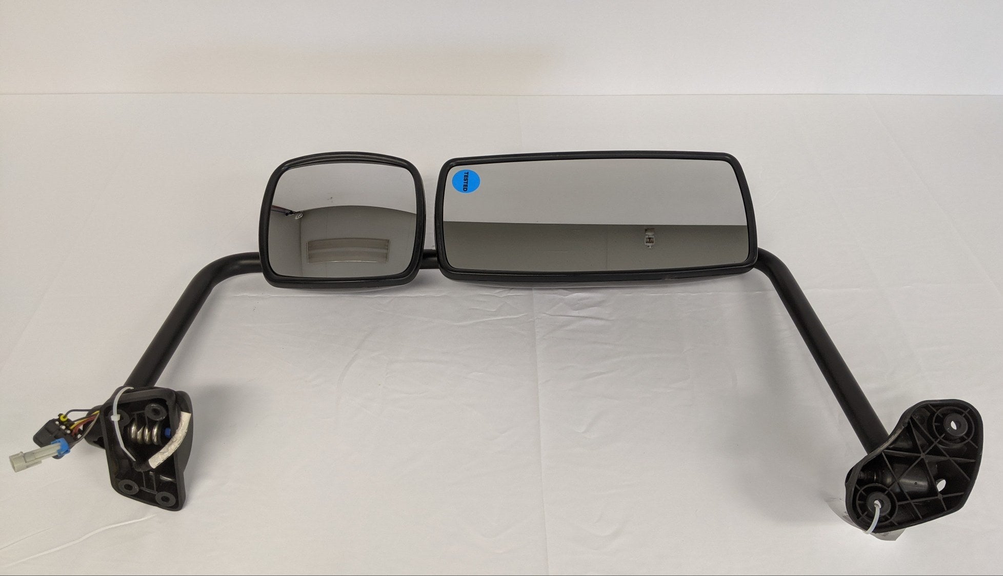 *Finish Defects* Freightliner M2 LH Cummins Black Mirror - P/N A22-74243-062 (9913560858940)