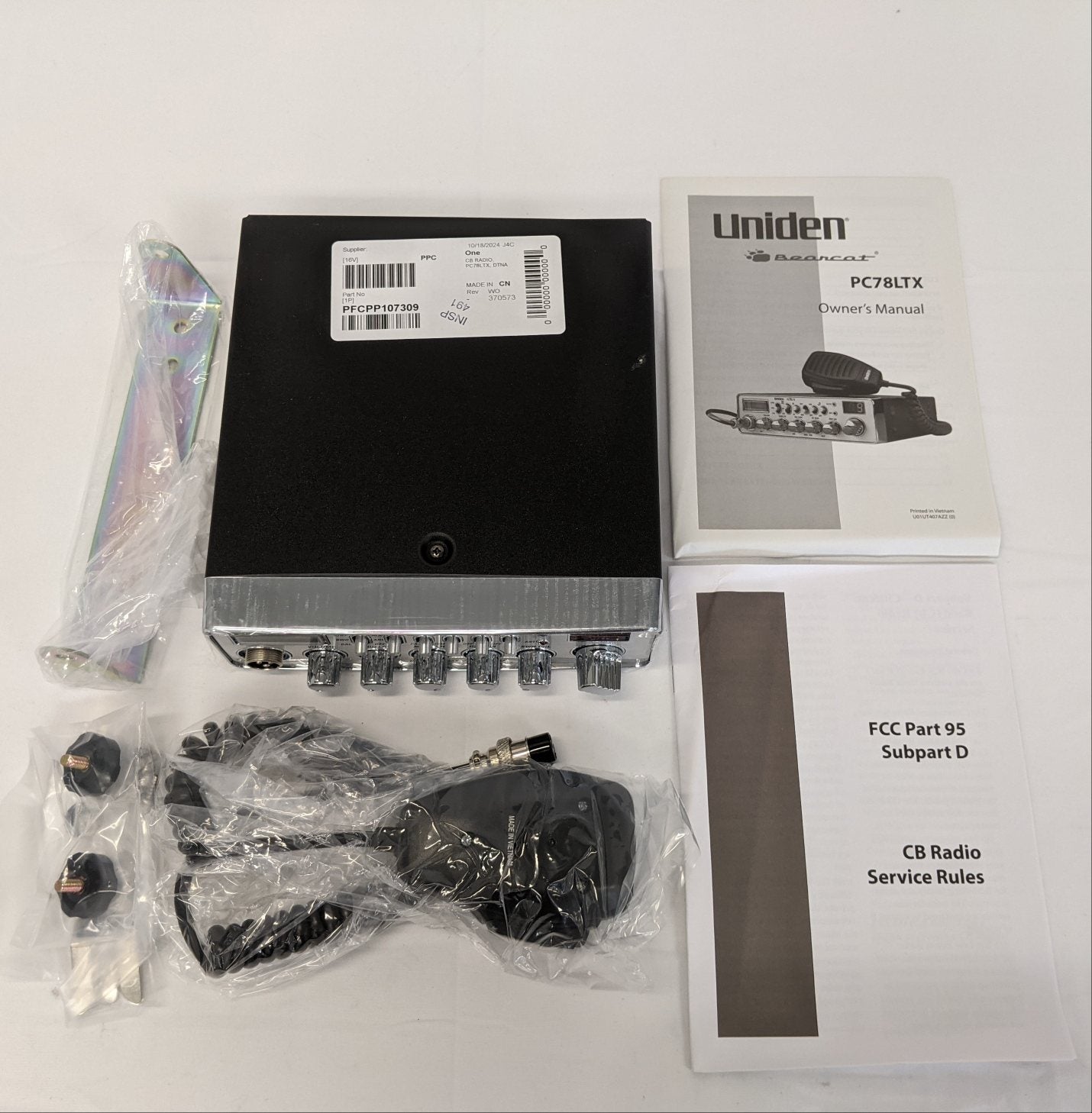 New Uniden 40 Channel CB Radio w/ Accessories - P/N PC78LTX (10121464938812)