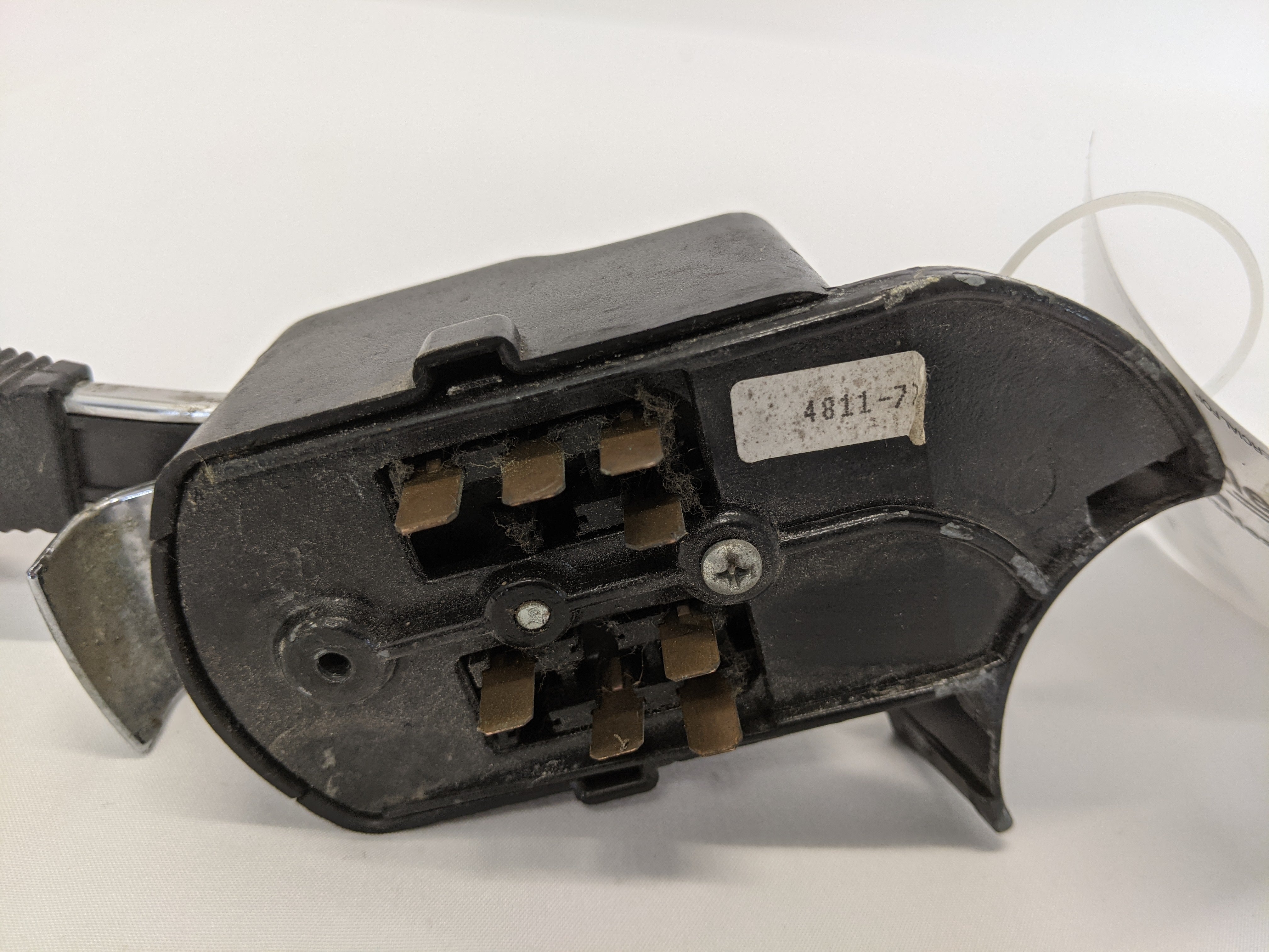 Used Freightliner FLD Classic Turn Signal Arm Lever - P/N GRO 4811 77 (10023695548732)