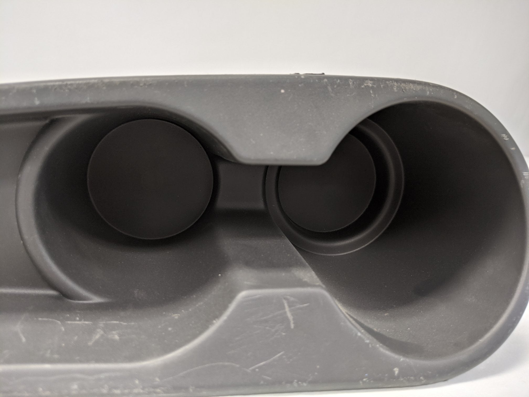 Freightliner Cascadia P3 Upper Cup Holder (22-64614-000) - Used