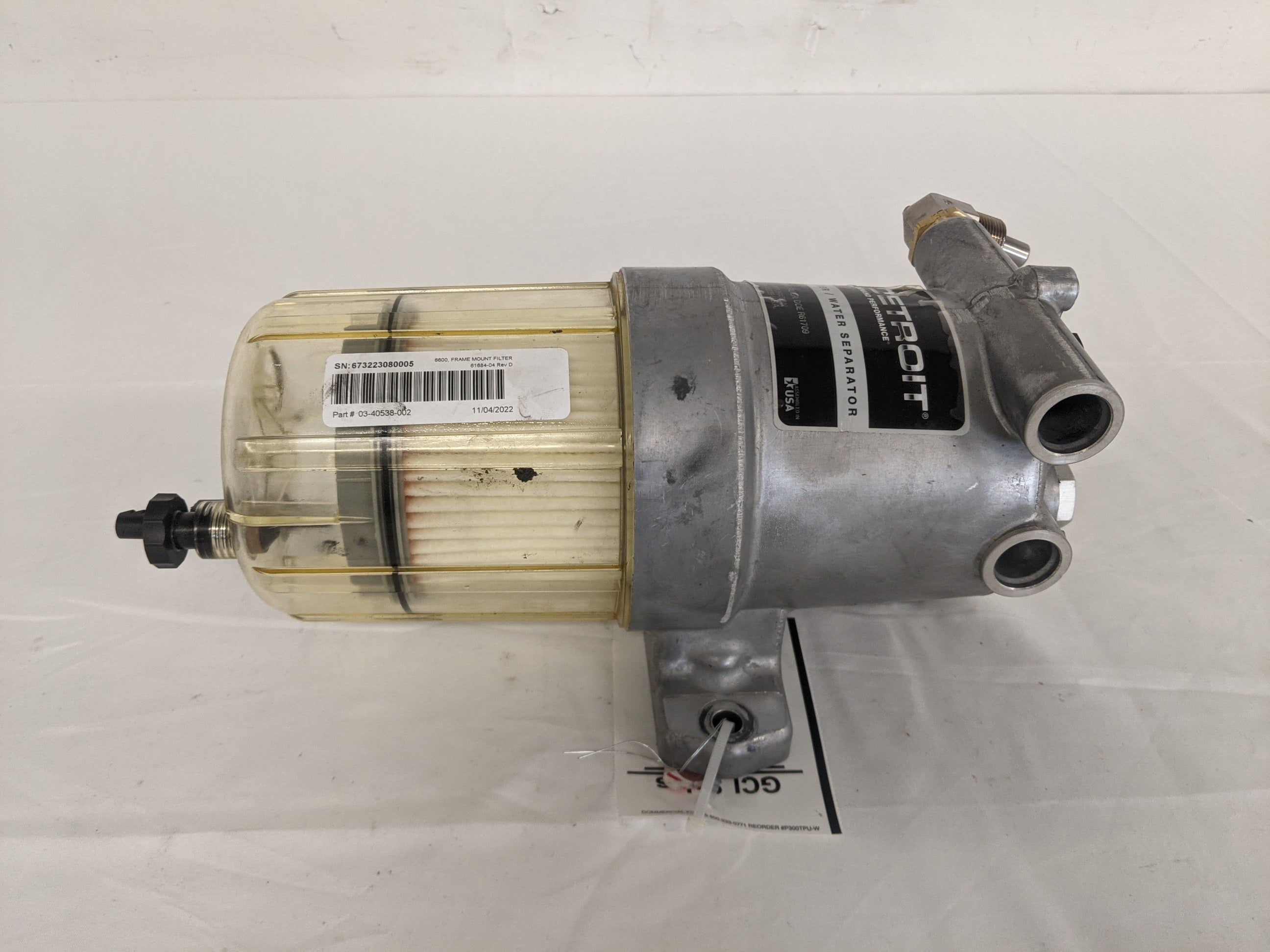 Used Detroit Fuel Water Separator - 03-40538-002 (10027307172156)