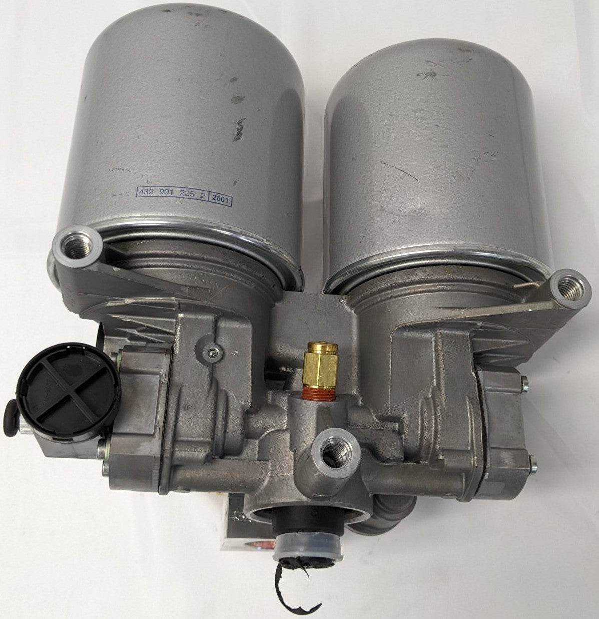 Damaged Western Star 57X Wabco 12 V, TCV Twin Air Dryer - P/N WAB 432 433 048 0
