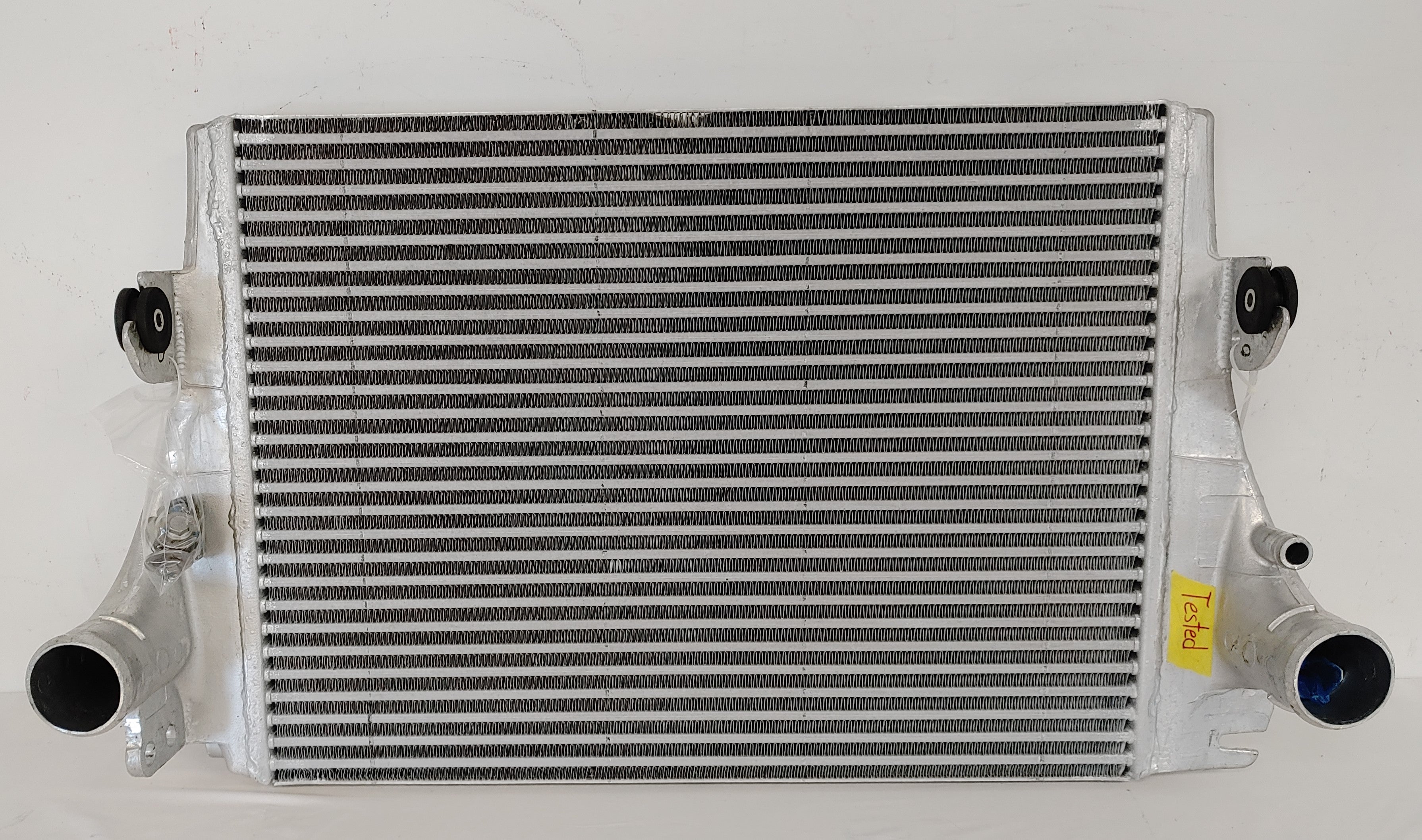 Damaged Behr 28 ¾" x 21 ½" Charge Air Cooler - P/N  01-33030-000 (8126255563068)