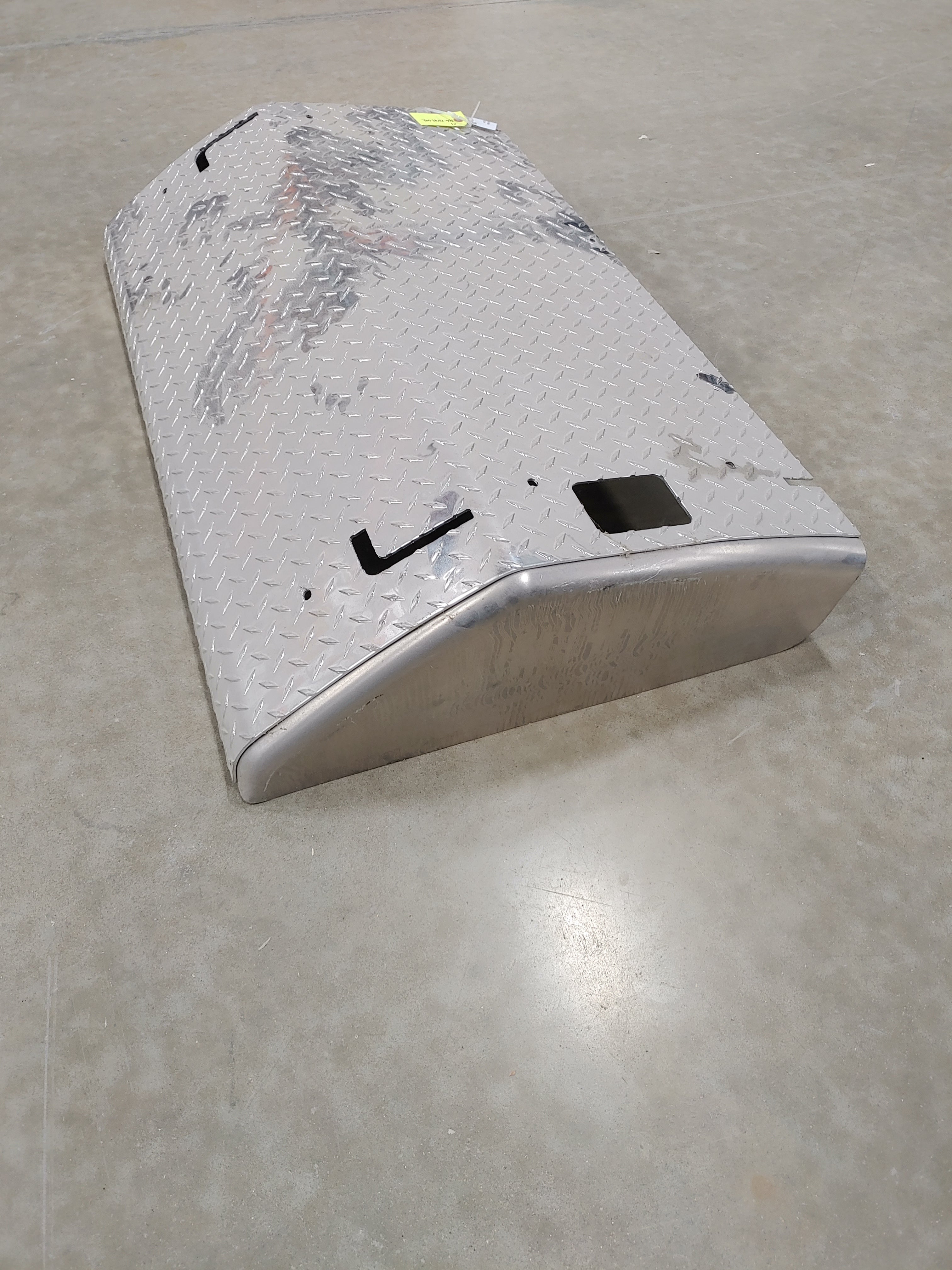 Freightliner Aluminum Battery Box Cover - P/N A06-75749-042 (8210992857404)