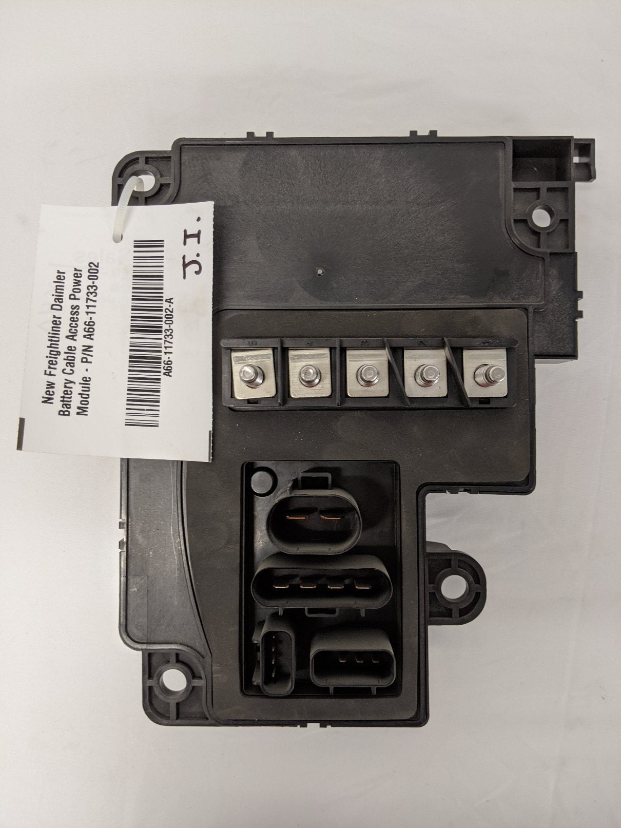 New Freightliner Daimler Battery Cable Access Power Module - P/N A66-11733-002 (10169436340540)