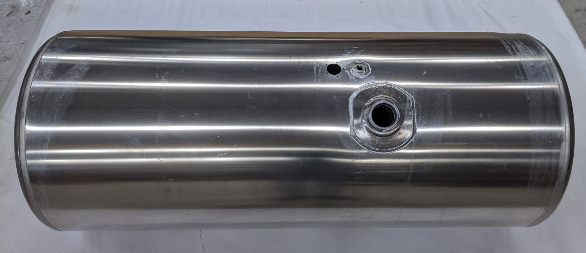 Freightliner RH 120 Gal. 25" Dia. 20" Fill 70 1/2" Fuel Tank - P/N A03-38593-201 (9899992547644)