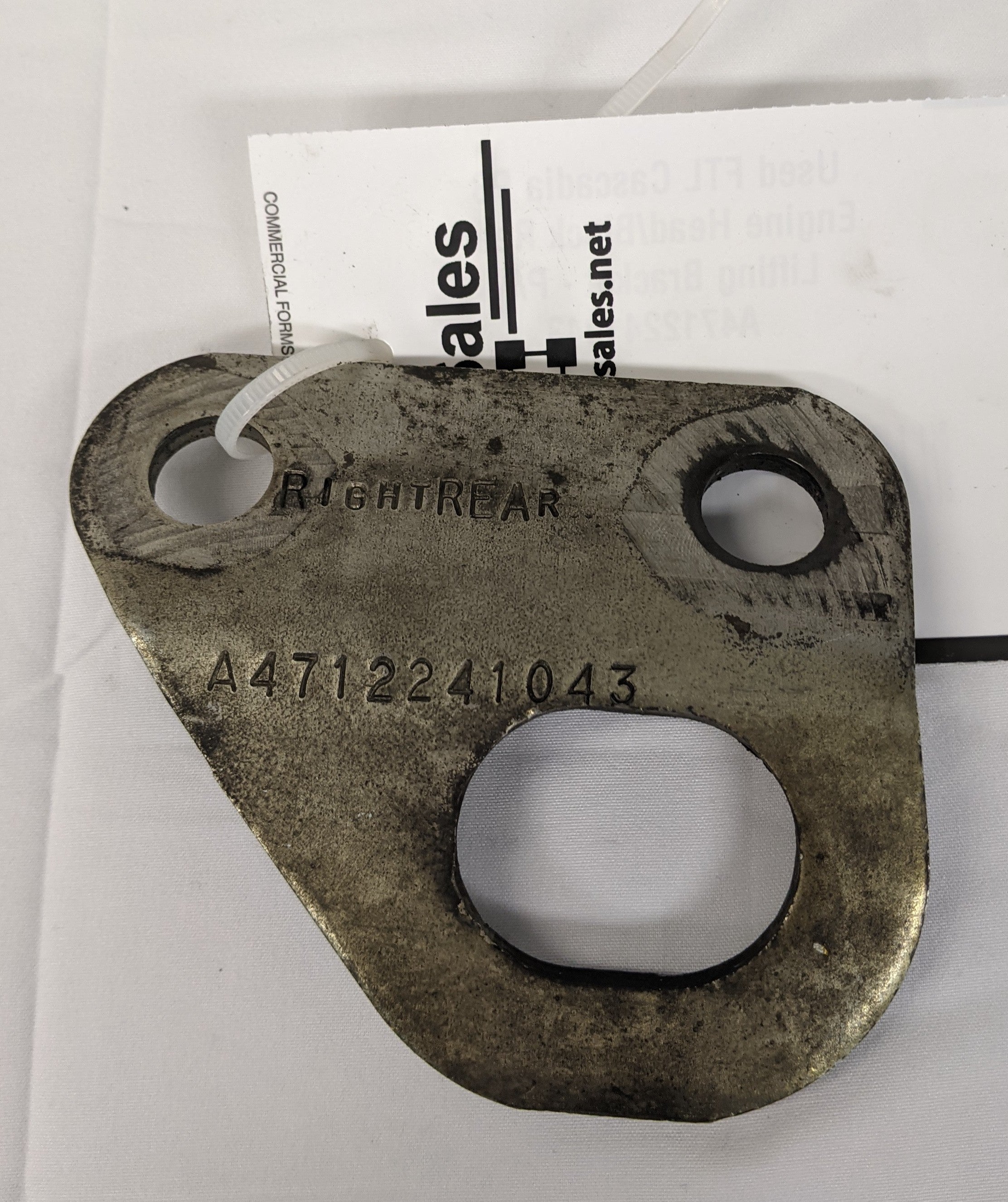 Used FTL Cascadia P3 Engine Head/Block Rear Lifting Bracket - P/N A4712241043 (10047713771836)