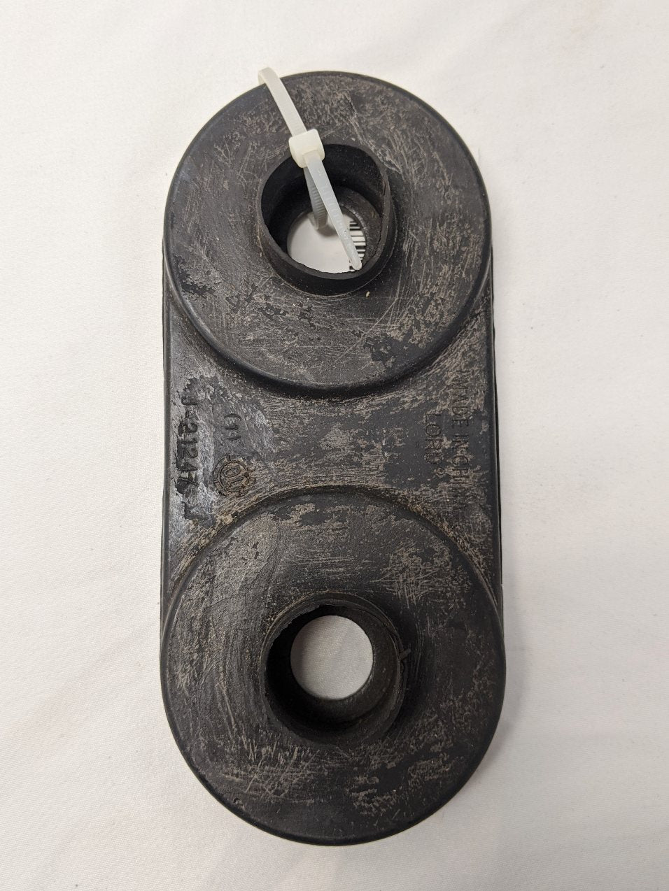 Used Freightliner Cascadia P3 Lower Front Engine Isolator - P/N LOR J21247 21