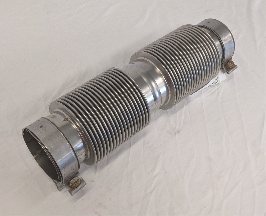 Used Freightliner 4 IN X18 IN ID / ID Flex Bellows Exhaust - P/N A04-25922-018