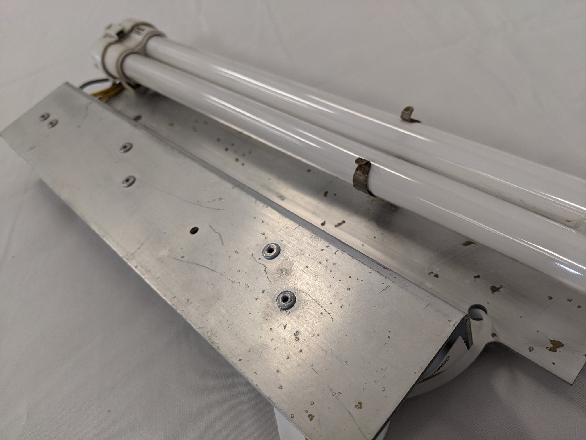 Used Freightliner Century Fluorescent Rear Sleeper Lamp - P/N A22-44560-000 (10042804797756)