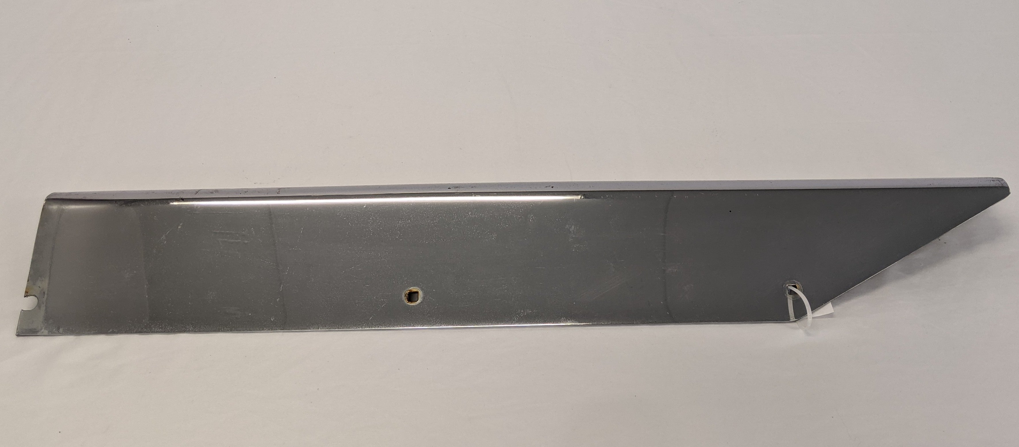 Used Freightliner FLD Classic 120 RH Hood Bezel - P/N 17-12340-001 (10020585275708)