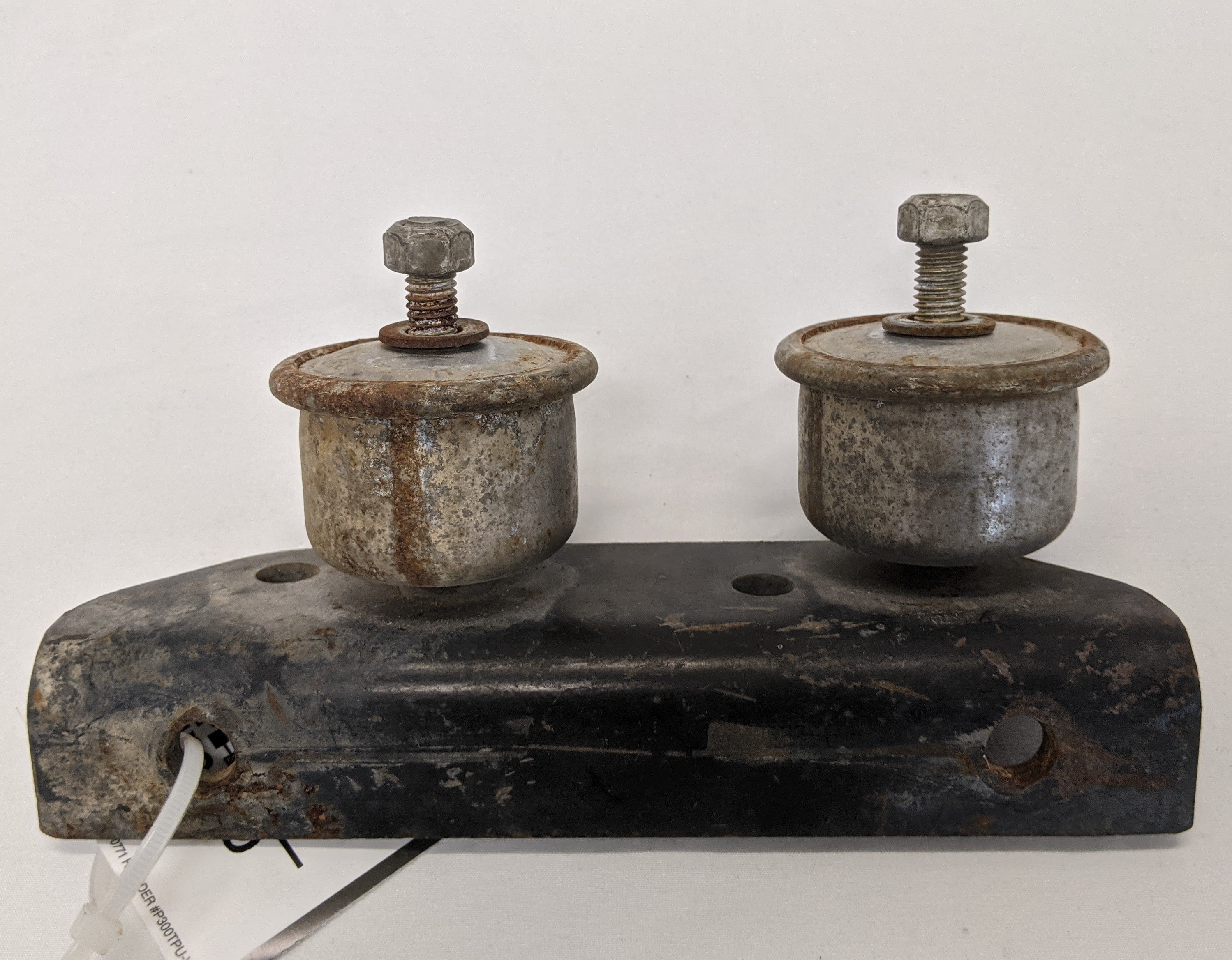 Used Freightliner Muffler Mounting Bracket w/ Isolators - P/N 04-20418-000 (10016818168124)