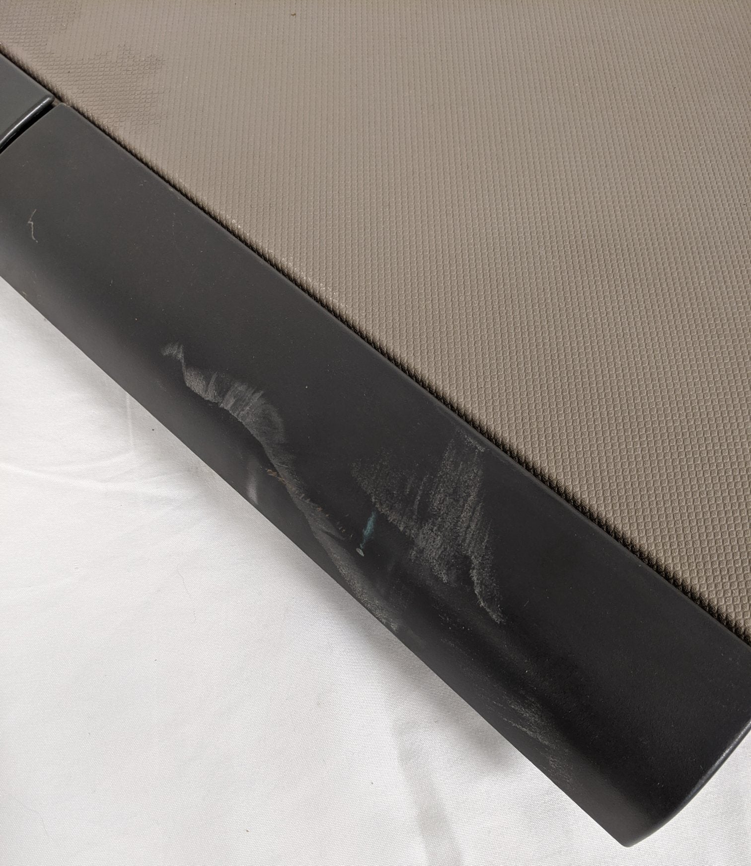 Used Freightliner Cascadia P3 72" Sleeper LH Cabinet Door - P/N A18-59463-000 (10023682441532)
