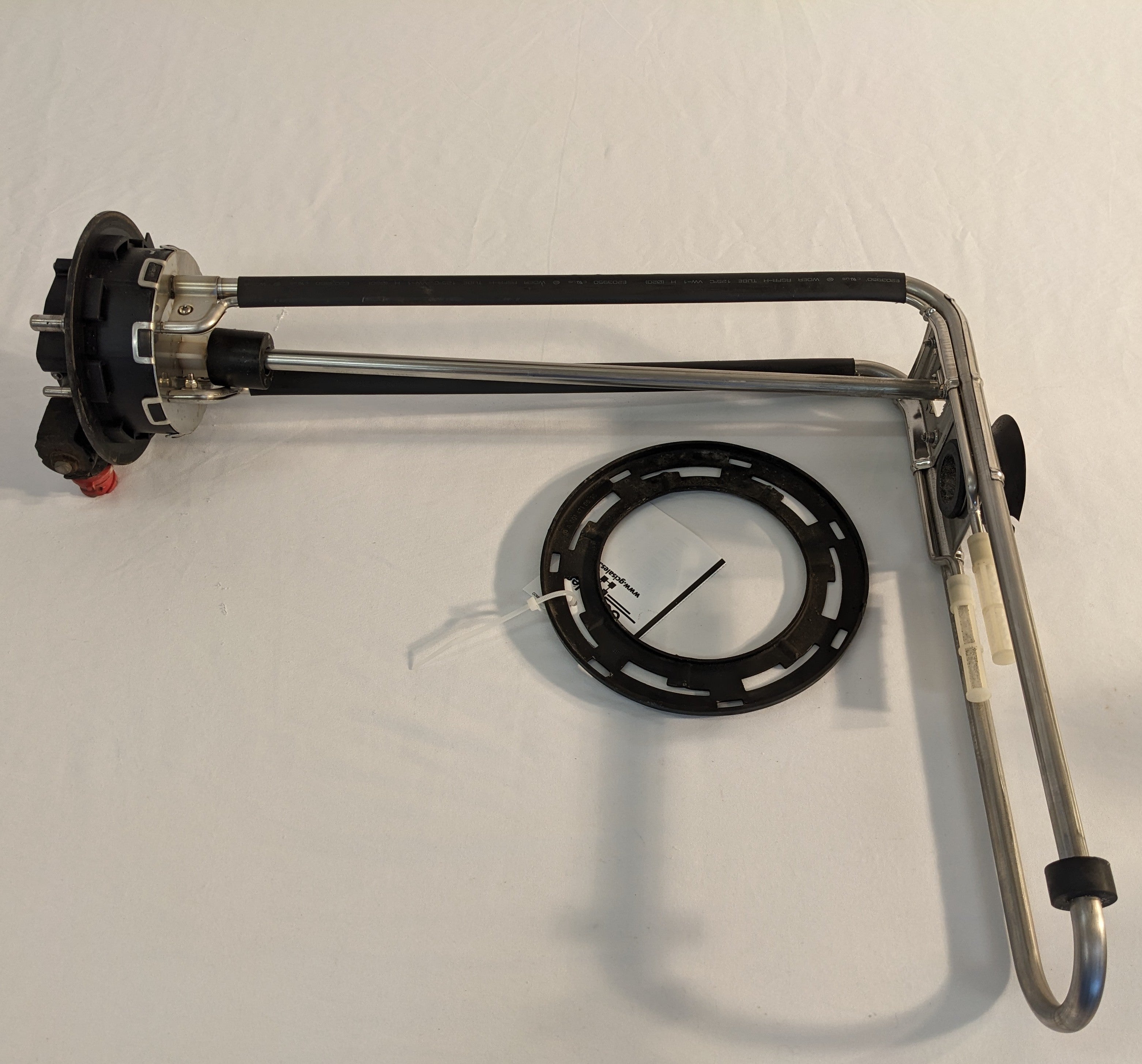 Used Freightliner Cascadia P3 HDEP 13/23 Gal DEF Header - P/N 04-31677-000 (10071656104252)