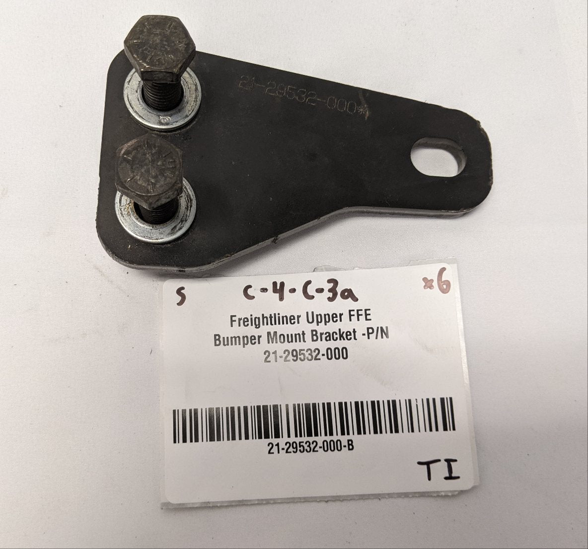 Freightliner M2 FFE Upper Bumper Bracket | P/N 21-29532-000