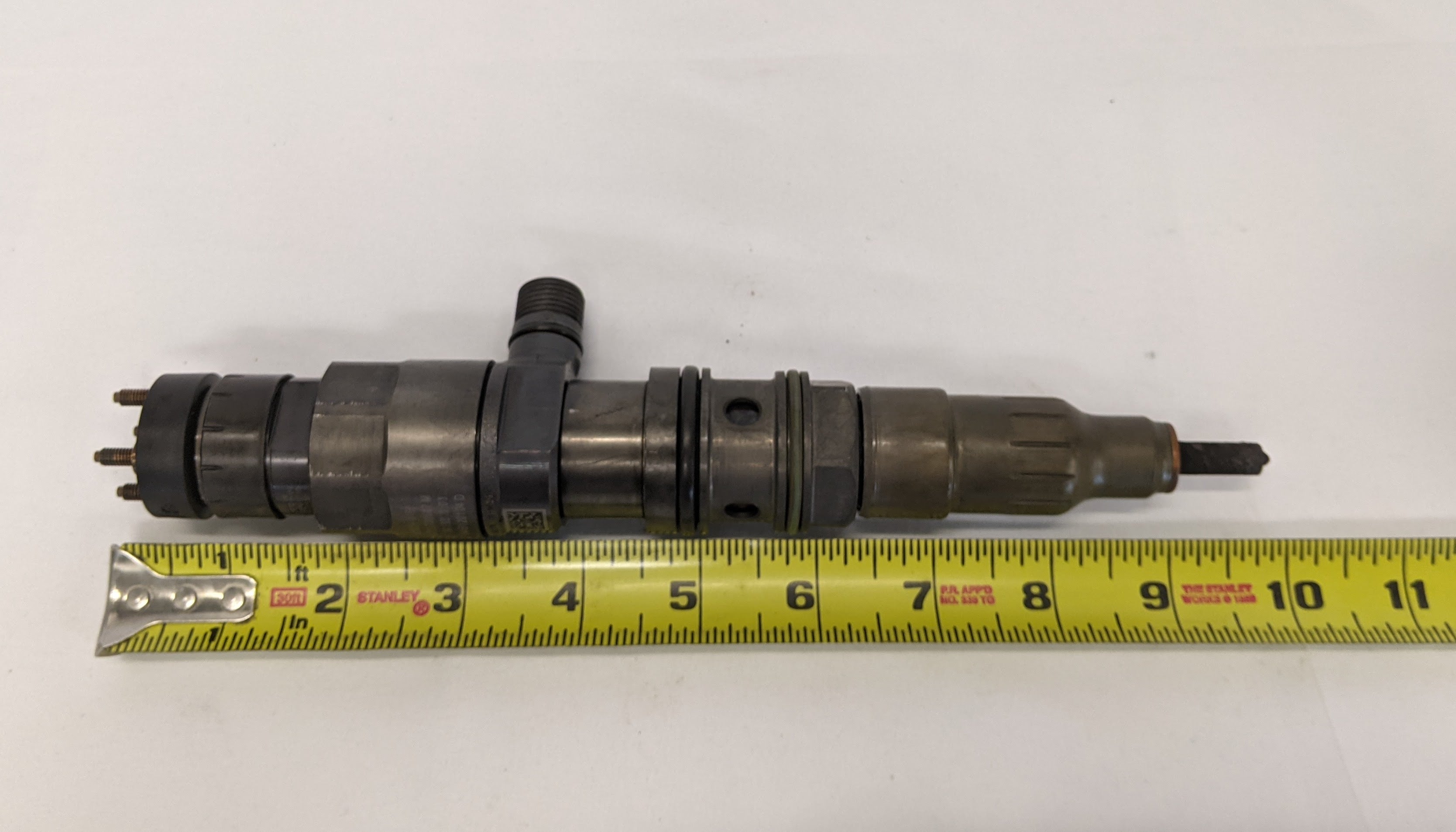 *Selling as Core* Used Bosch Detroit DD15 Fuel Injector - P/N A4720700587 (10055575241020)