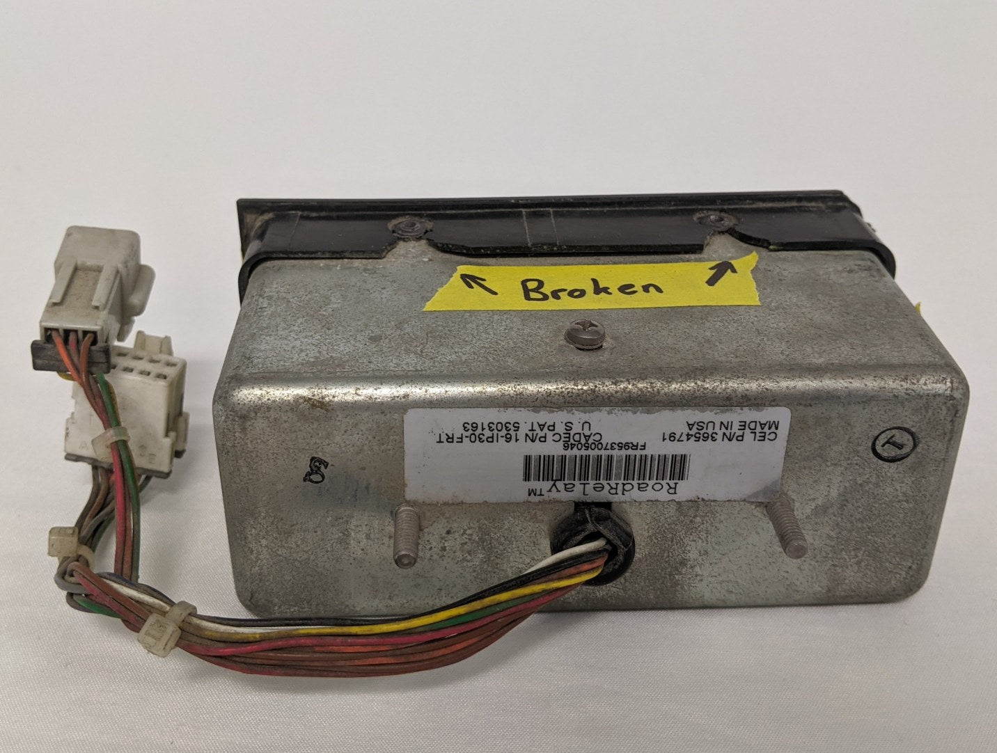 Damaged Freightliner FLD Cummins Electrical Road Relay Module - P/N CUM 3654791 (10009391464764)