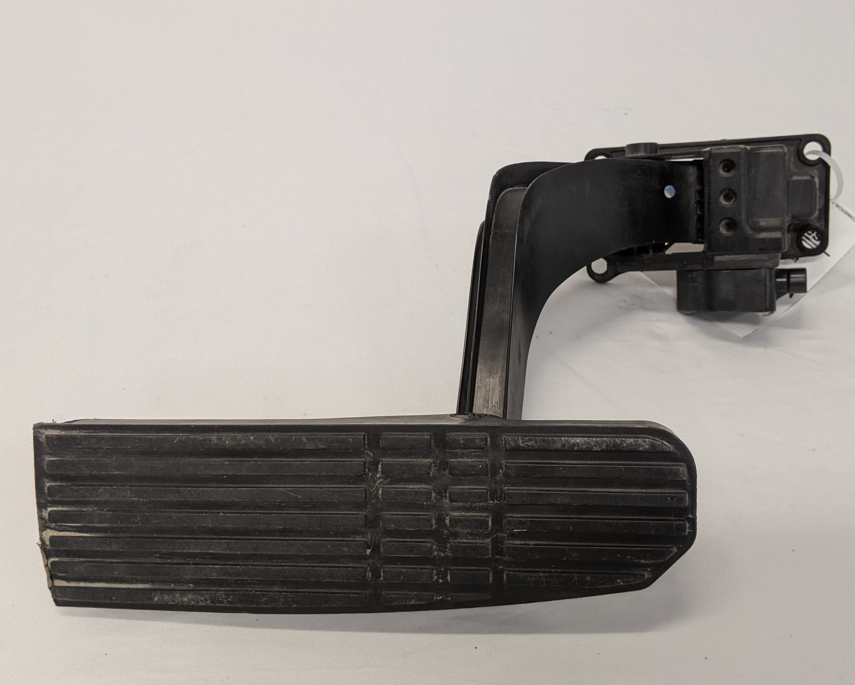 Used Freightliner Cummins, Detroit, Mercedes Accelerator Pedal-P/N A01-29036-000 (10023699841340)