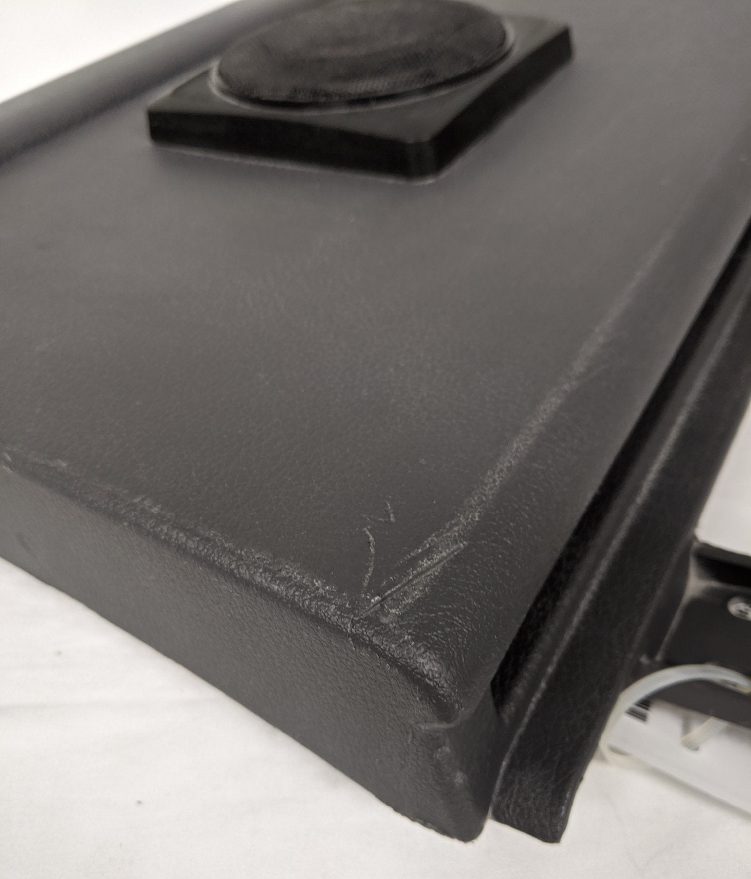 Used Freightliner CAS P3 LH Overhead Console Side Panel w/ SPK P/N 18-64870-004 (3939771220054)