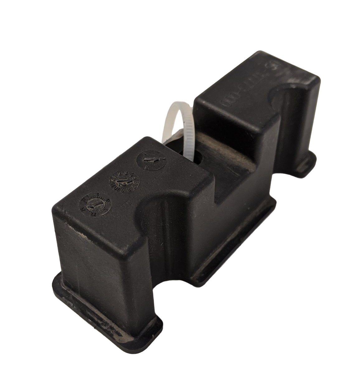 Freightliner Battery Cable Retainer Pass-Through | 0637773000