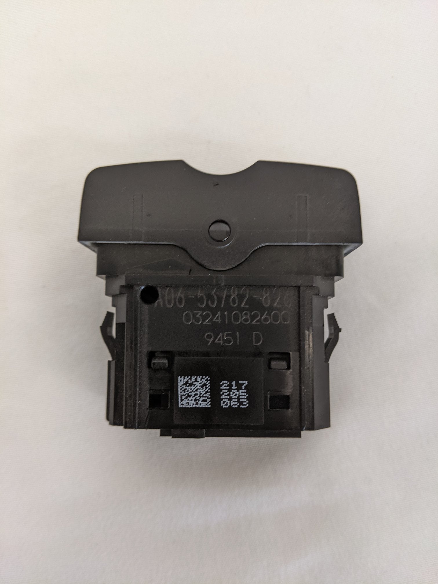 New Freightliner Bunk Reading Lamps MSF Rocker Switch - P/N A06-53782-826 (10109509337404)