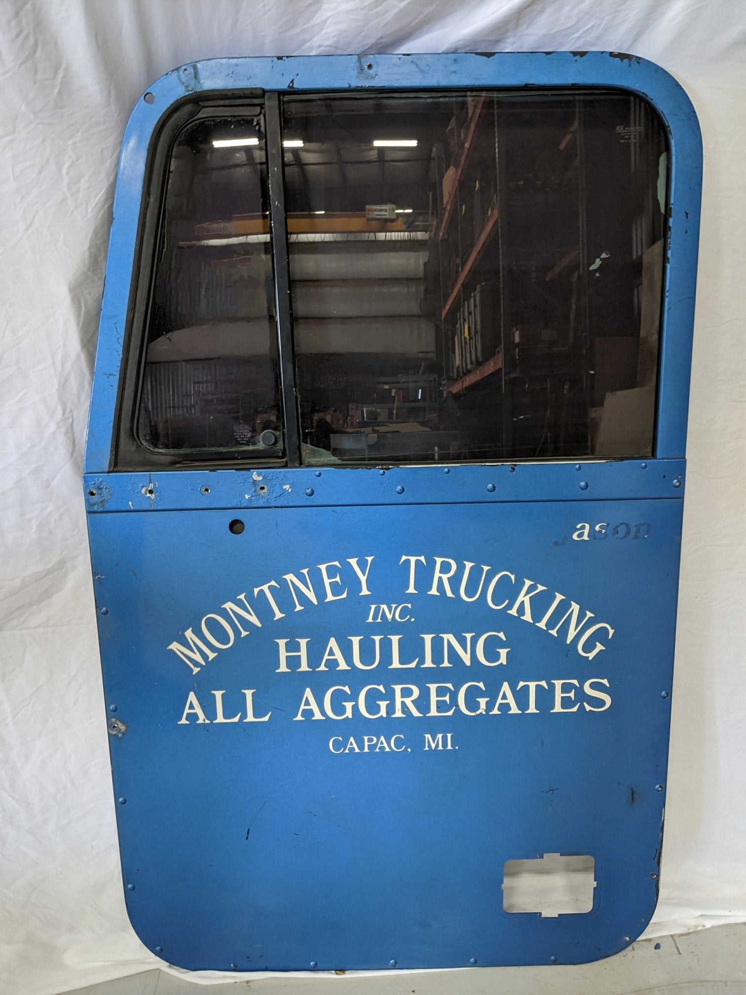 Used Freightliner FLD Classic LH Door Shell w/ Vent Window - P/N A18-28015-004 (10028454740284)