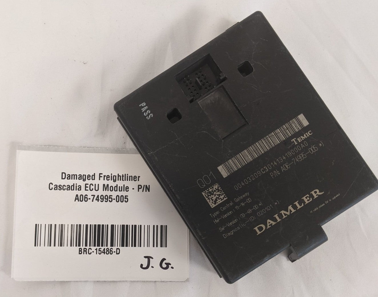 Damaged Freightliner Cascadia ECU Module - P/N A06-74995-005