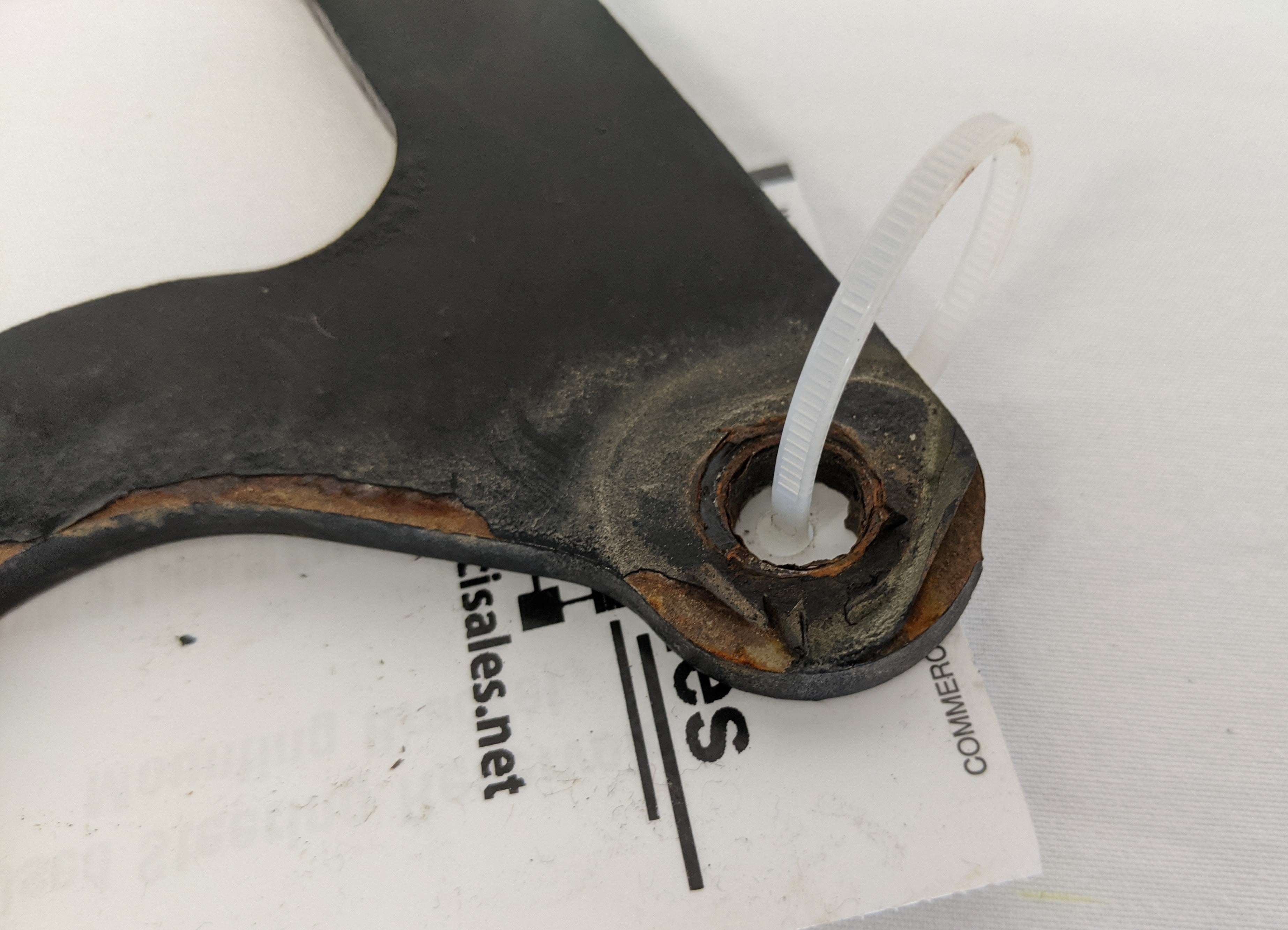 Used Freightliner Steering Reservoir Mounting Bracket - P/N 14-15549-000 (9960391770428)