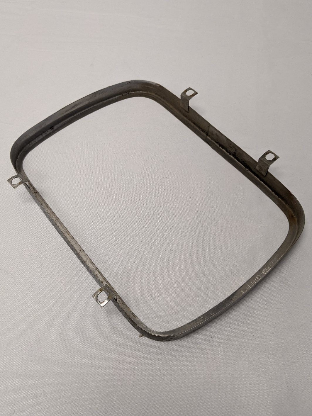 General Electric Double Filament Halogen Headlamp w/ Housing - GEH5054