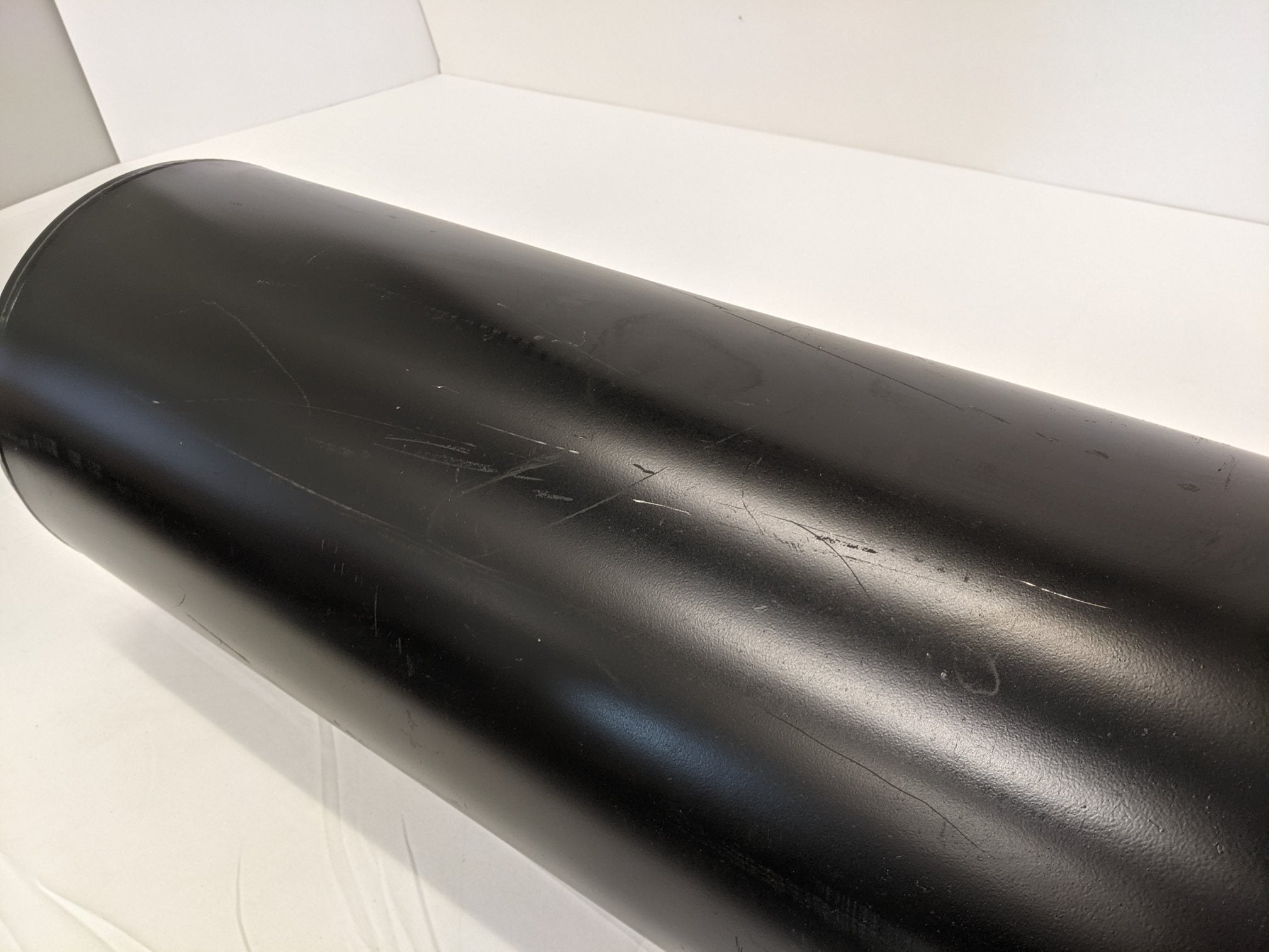 *Dented* Freightliner 2750 Cubic Inches 29" Air Tank - P/N 12-30140-000 (10145870807356)