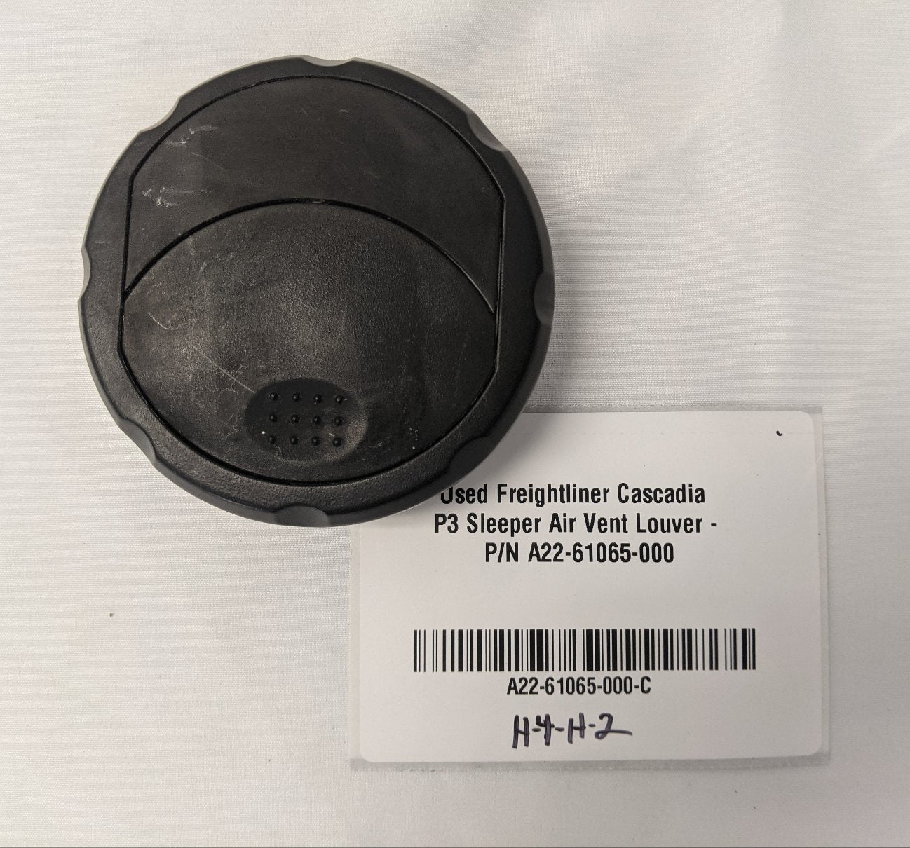 Used Freightliner Cascadia P3 Sleeper Air Vent Louver - P/N A22-61065-000