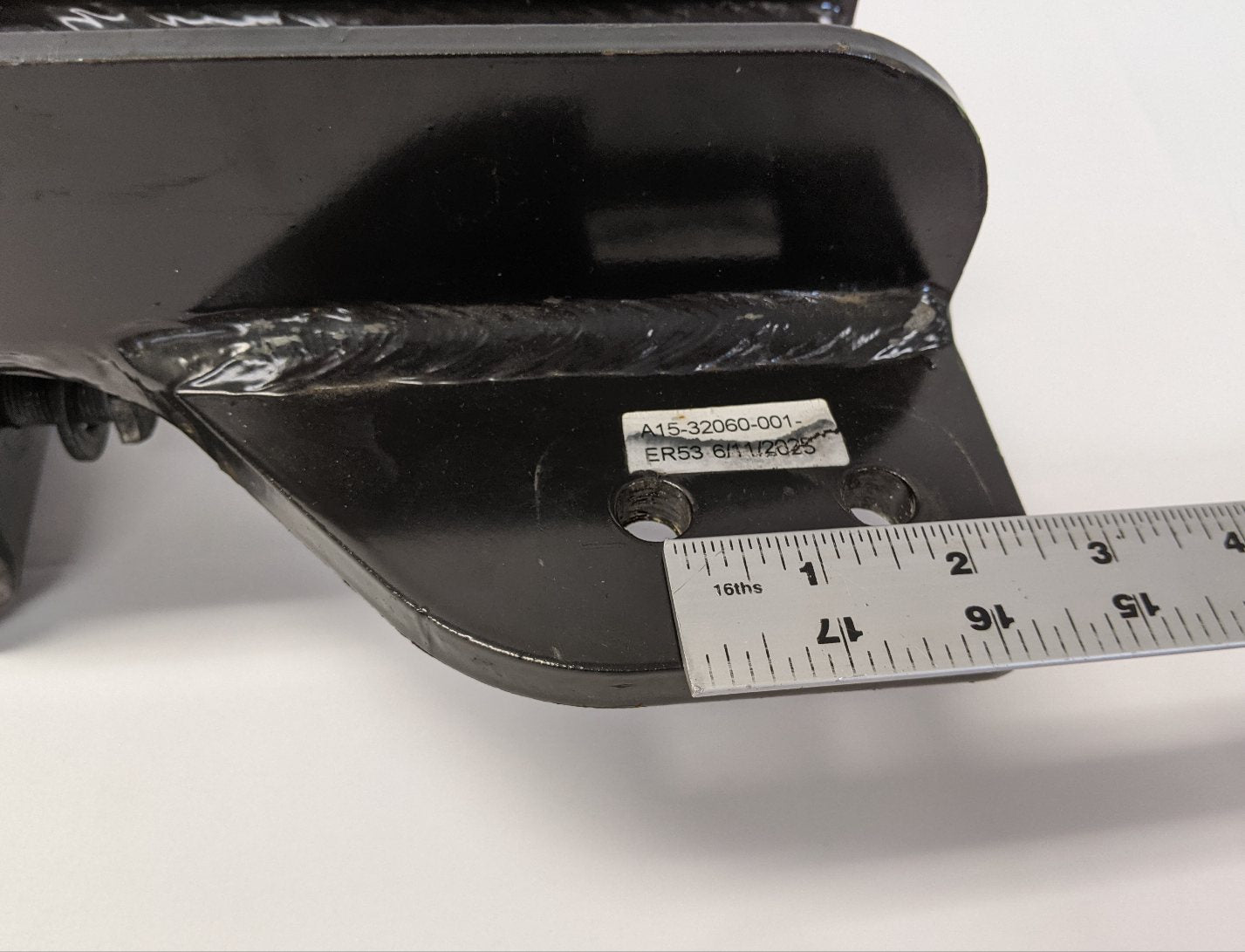 Freightliner M2 FFE RH Cross Member Bracket | A15-32060-001
