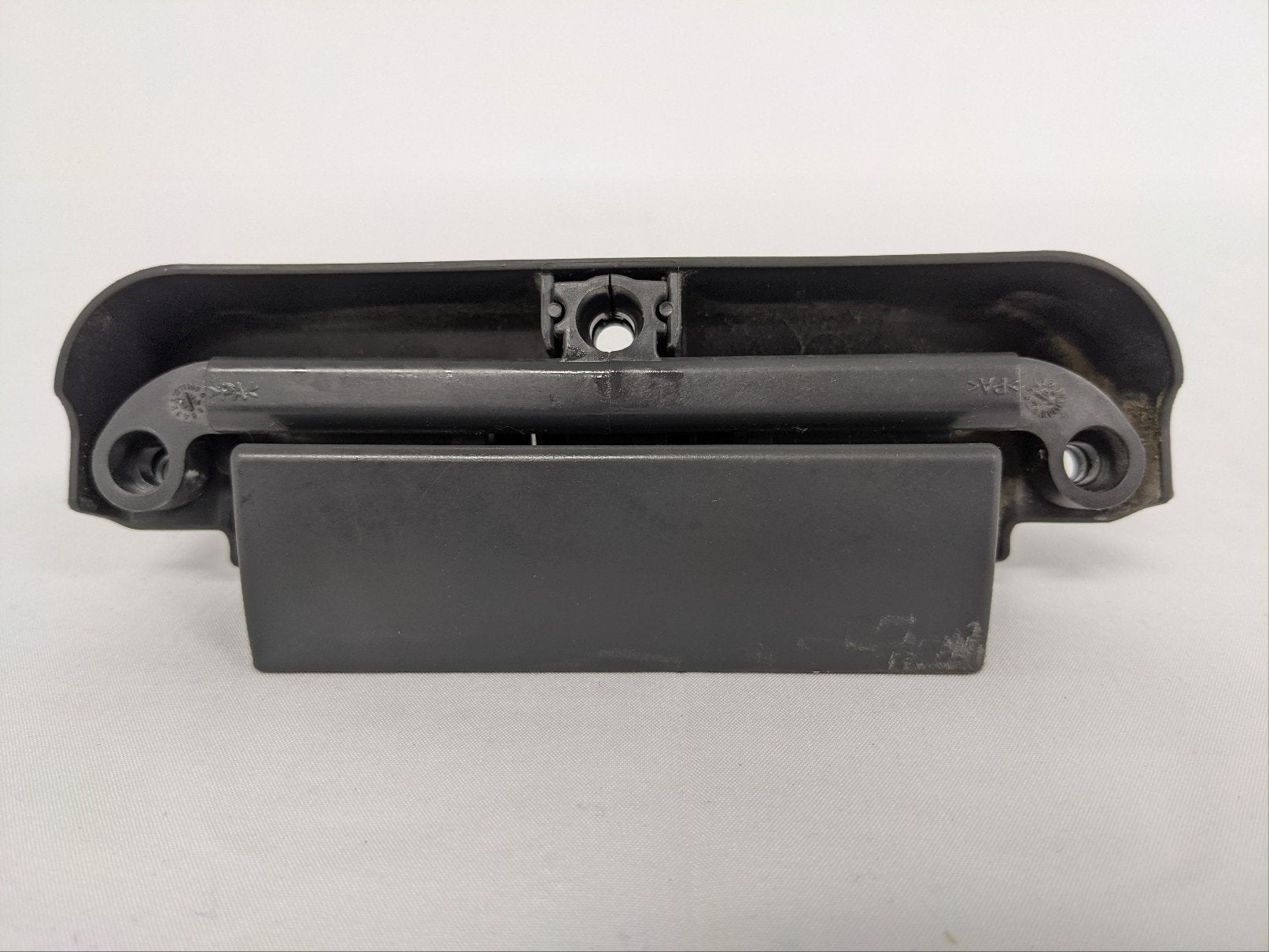 Used Freightliner Cascadia P3 Storage Cabinet Door Latch - P/N A18-59019-000 (9945060114748)
